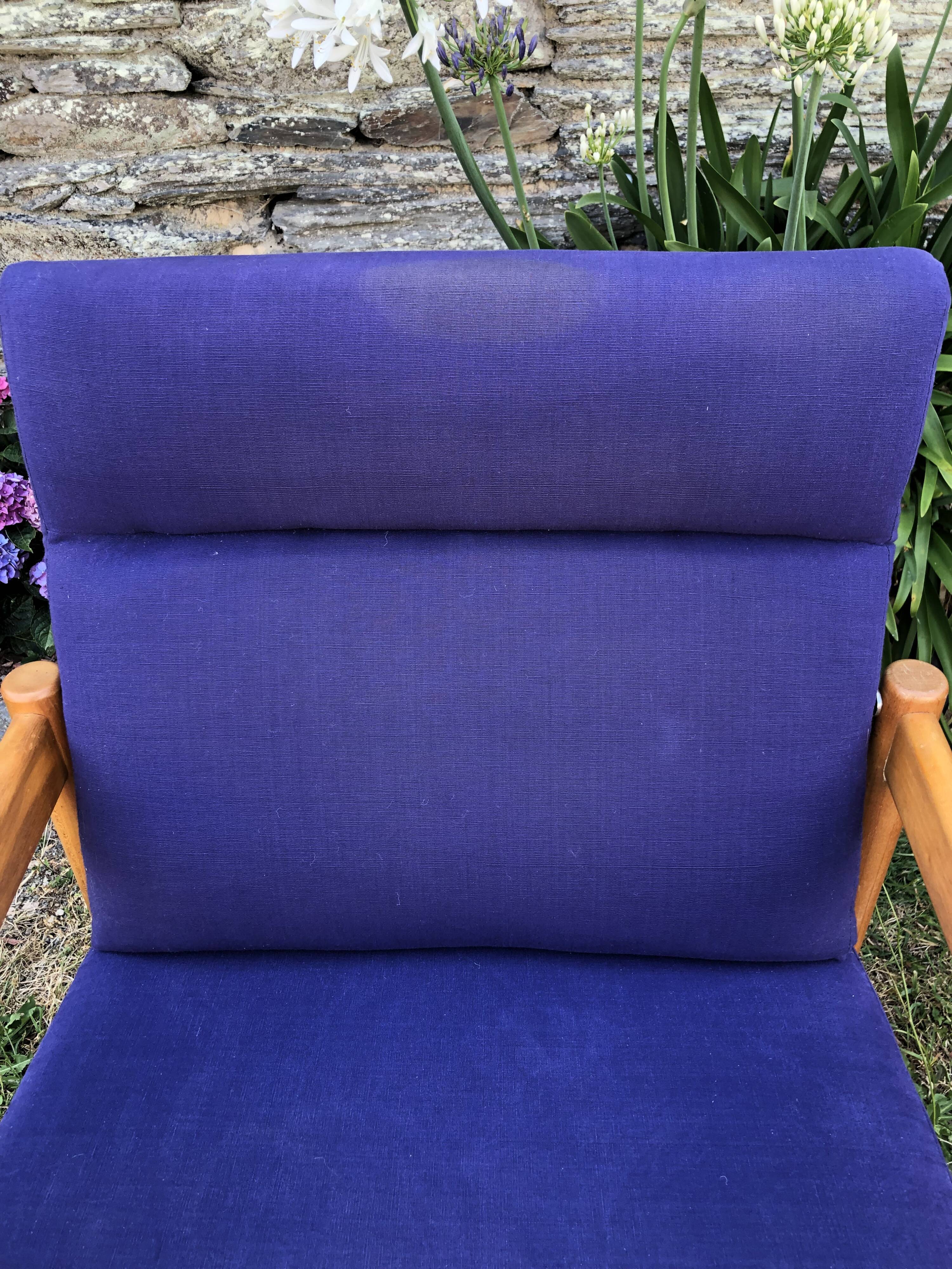 Duo de fauteuils vintage en hêtre lupton morton de john morton