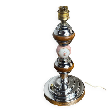 Pied de lampe en métal chromé, porcelaine et bois