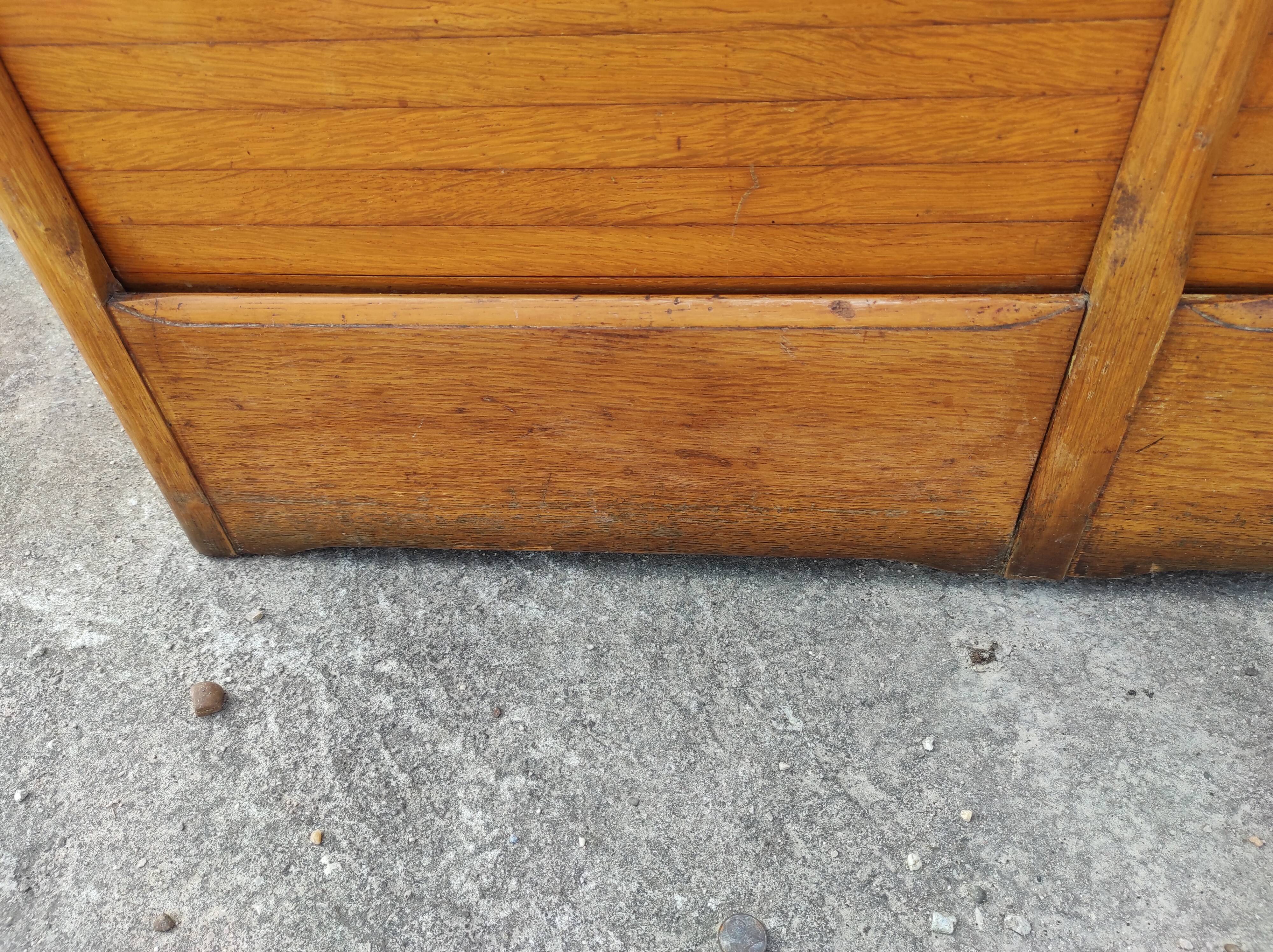 Filing cabinet 2 curtains 30 years 40