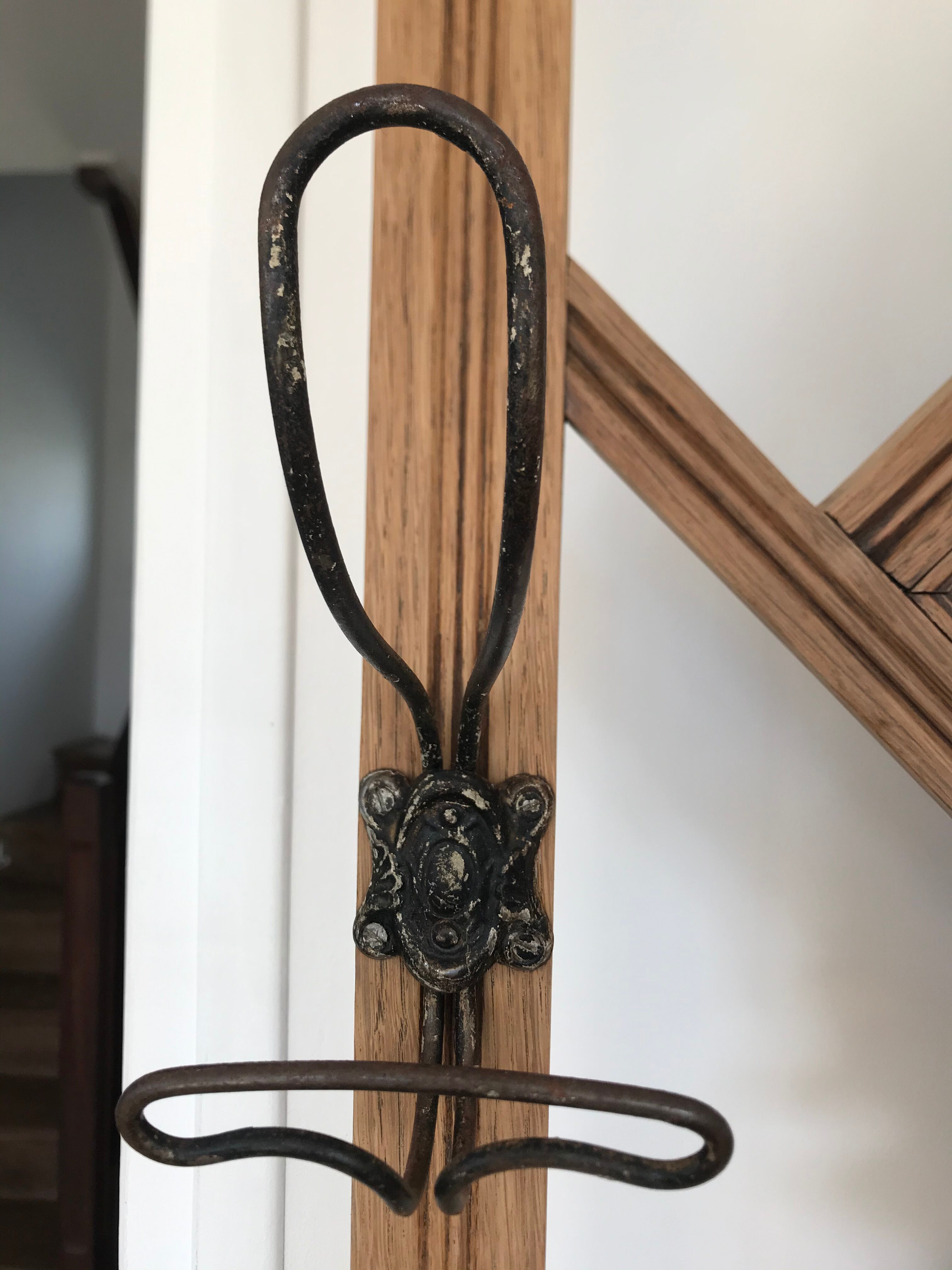 Coat-of-the-table wardrobe