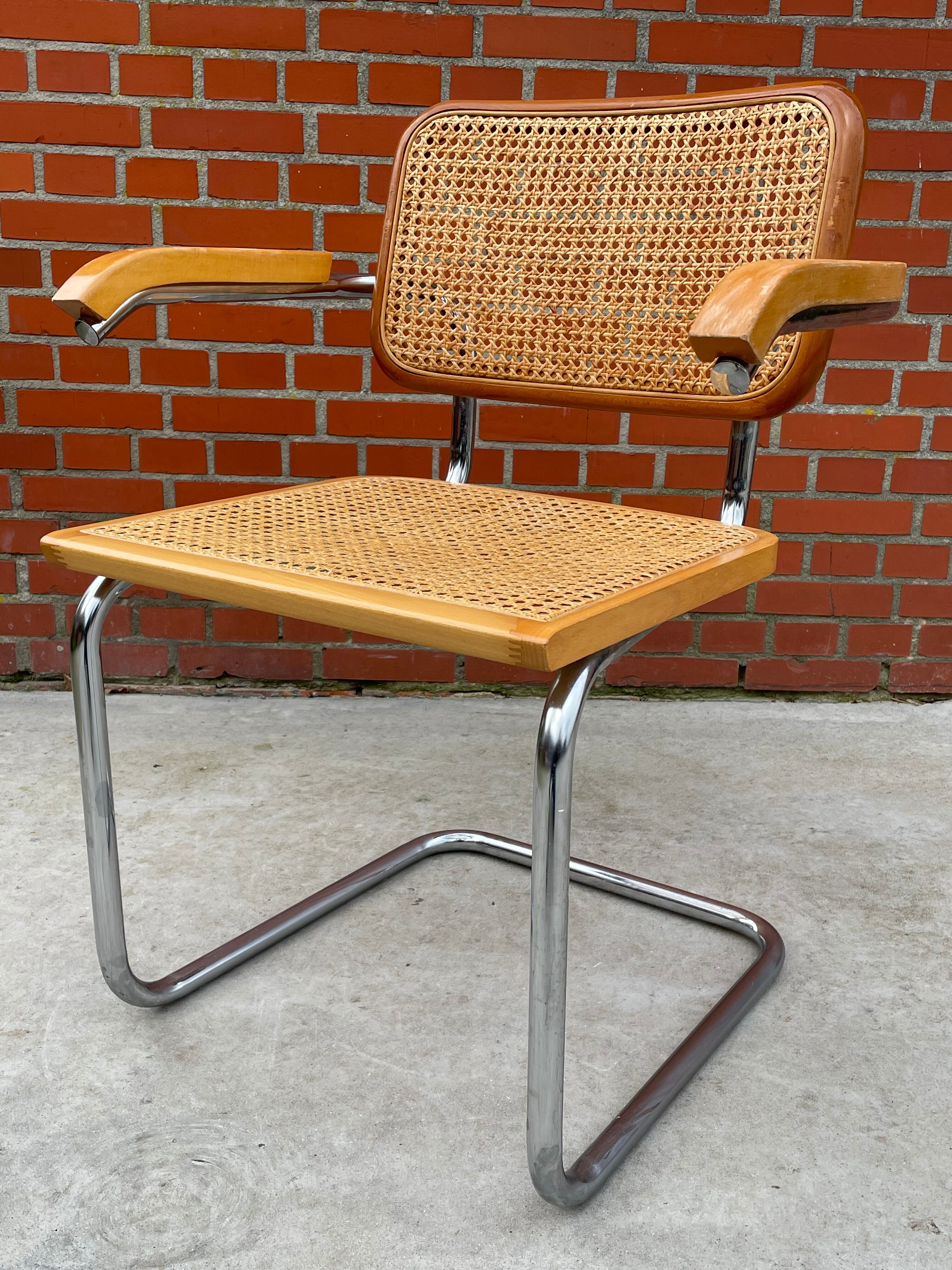 Chair Cesca model with armrests B64 in chrome