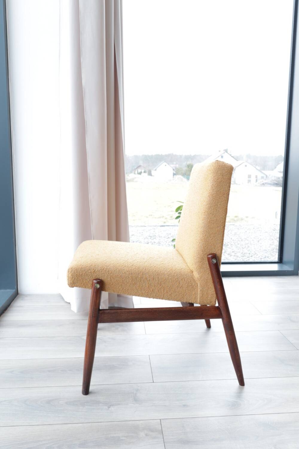 Fauteuil vintage jaune bouclé 1970