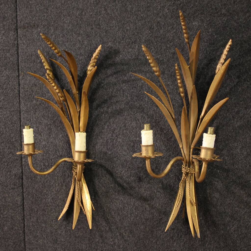 Paire d'appliques françaises en fer doré