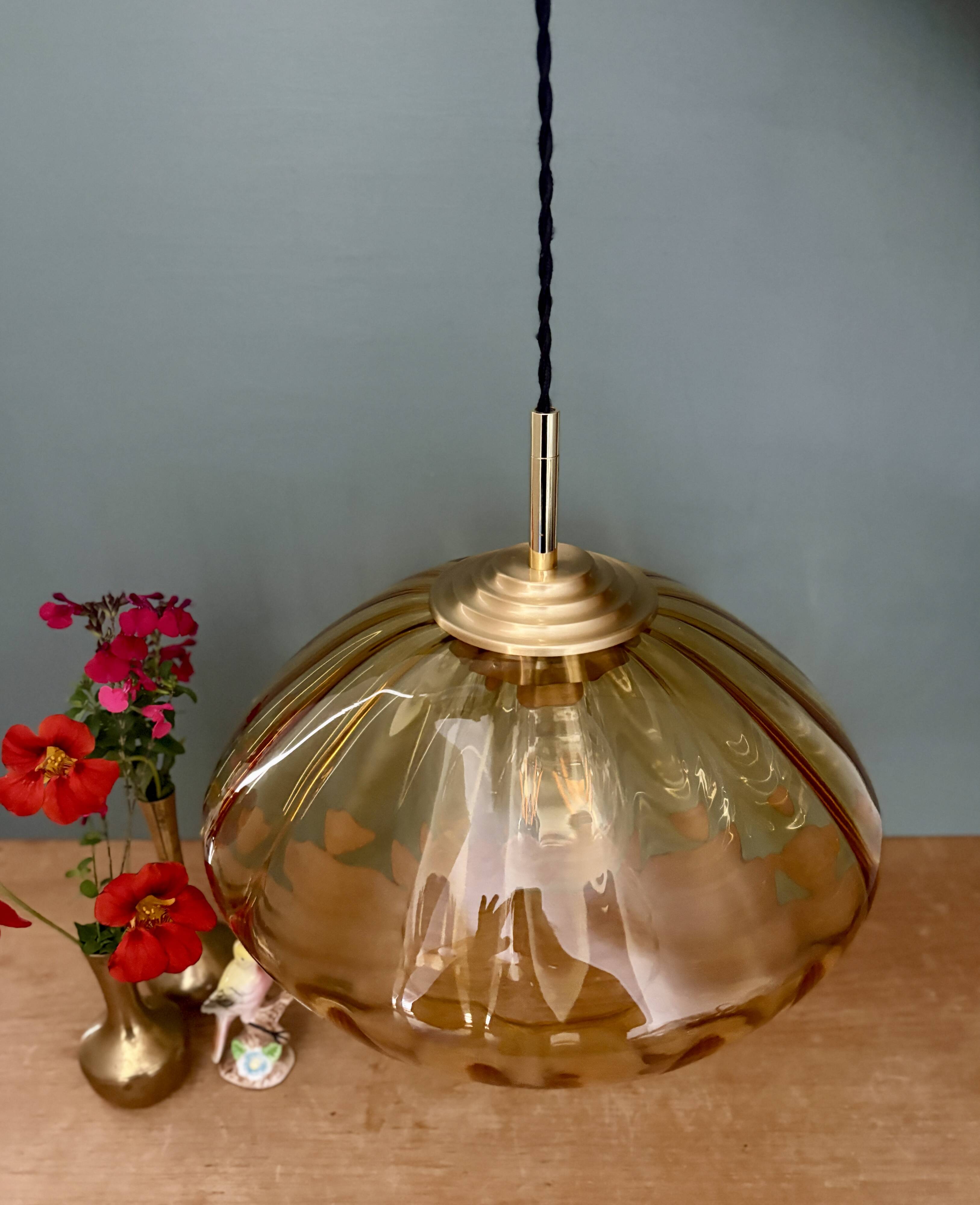 Suspension globe vintage XL en verre ambré