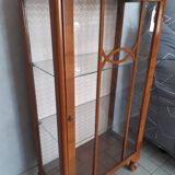 English style display case