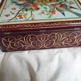 Iron box with bird's nest decor, very good condition