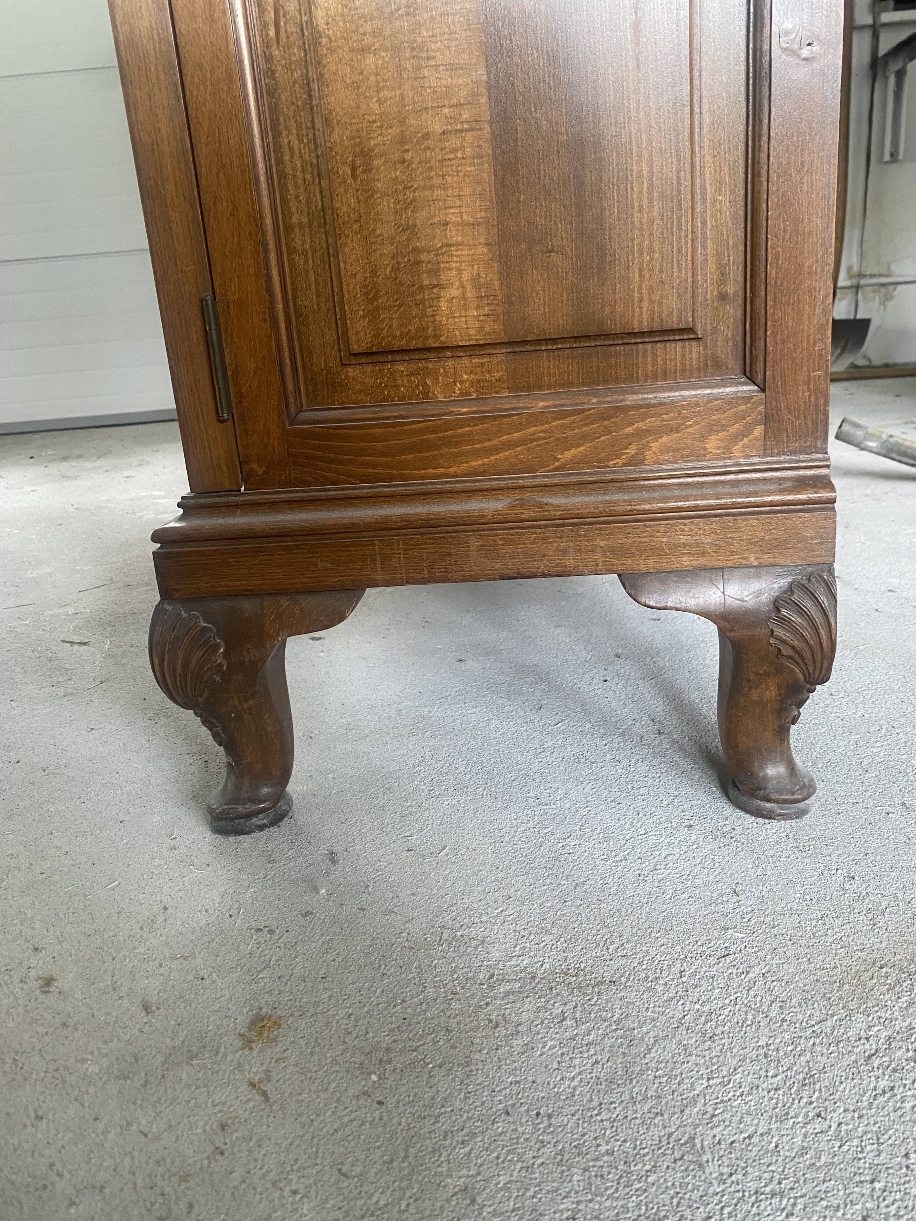 Vaisselier en bois fin
