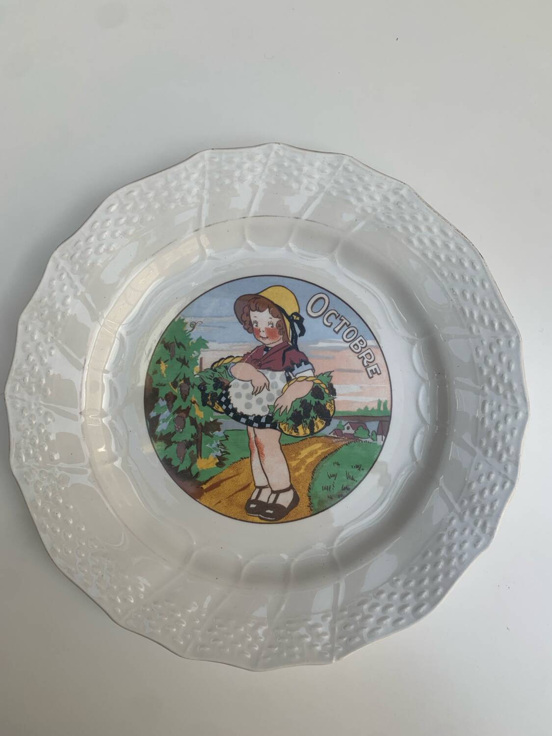 Series 12 months of the year and its dish Moulins des loups Hamage