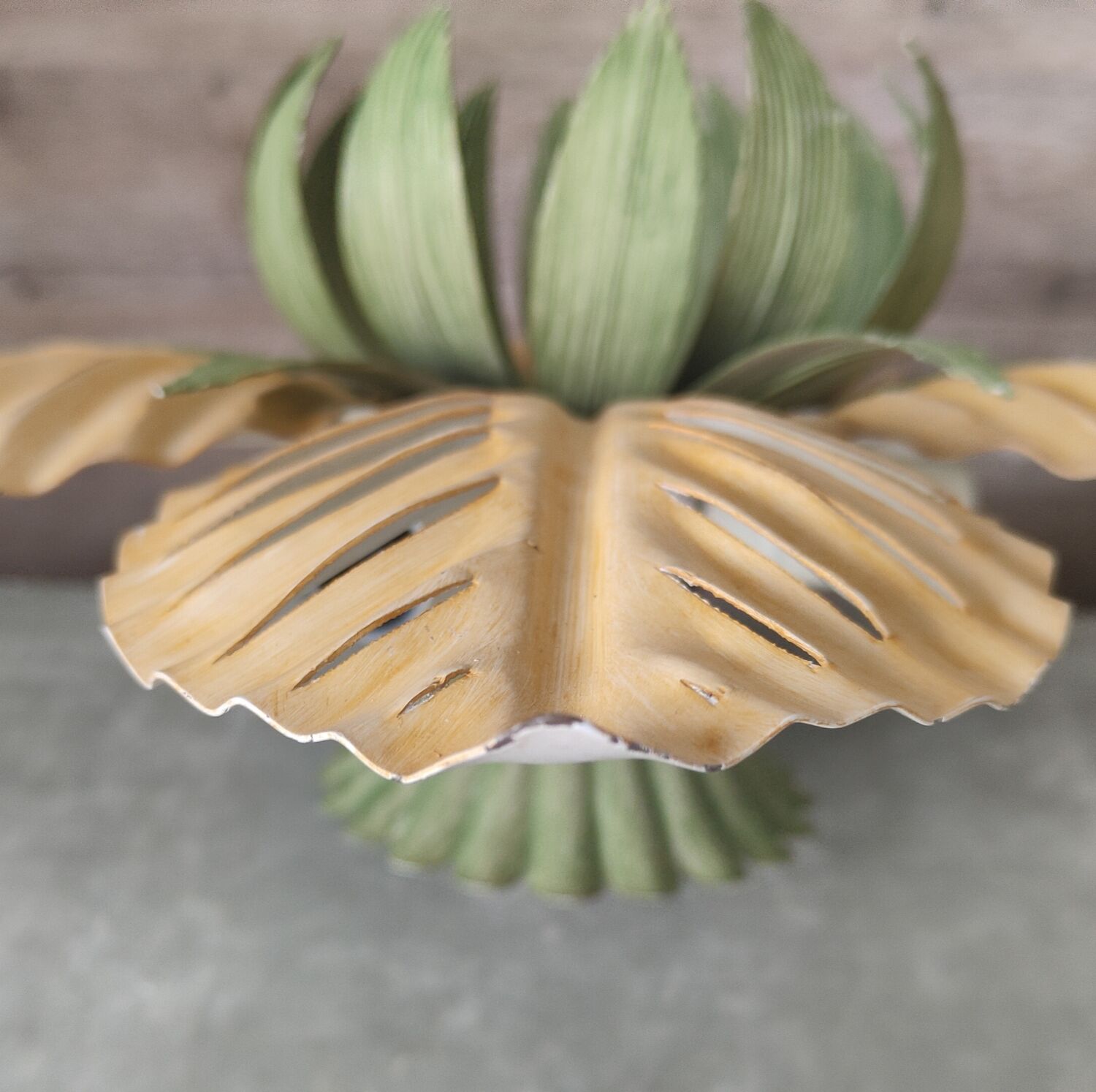 Vintage flower ceiling lamp