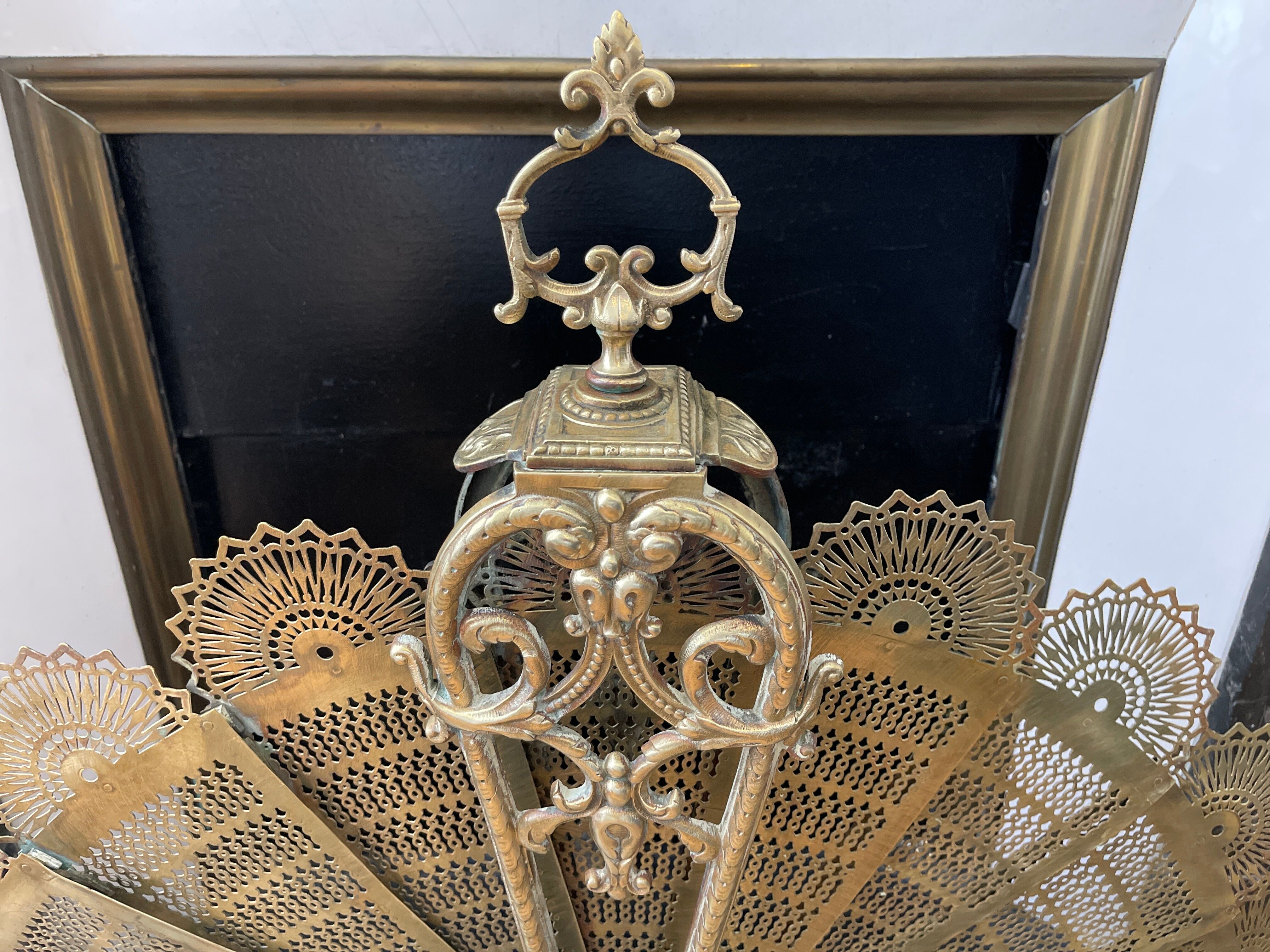 Old bronze fire firewall Napoleon 3 peacock tail fan and Vulcan head