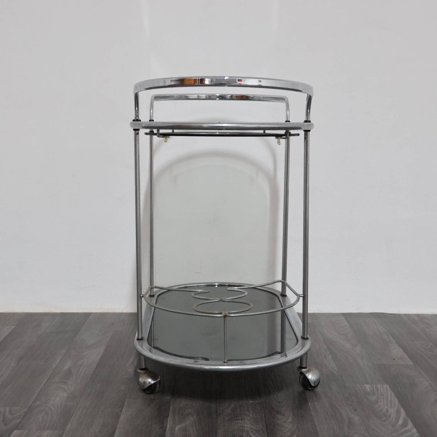 Carrello Portavivande In Acciaio Doppio Ripiano Cristallo Fumè Design