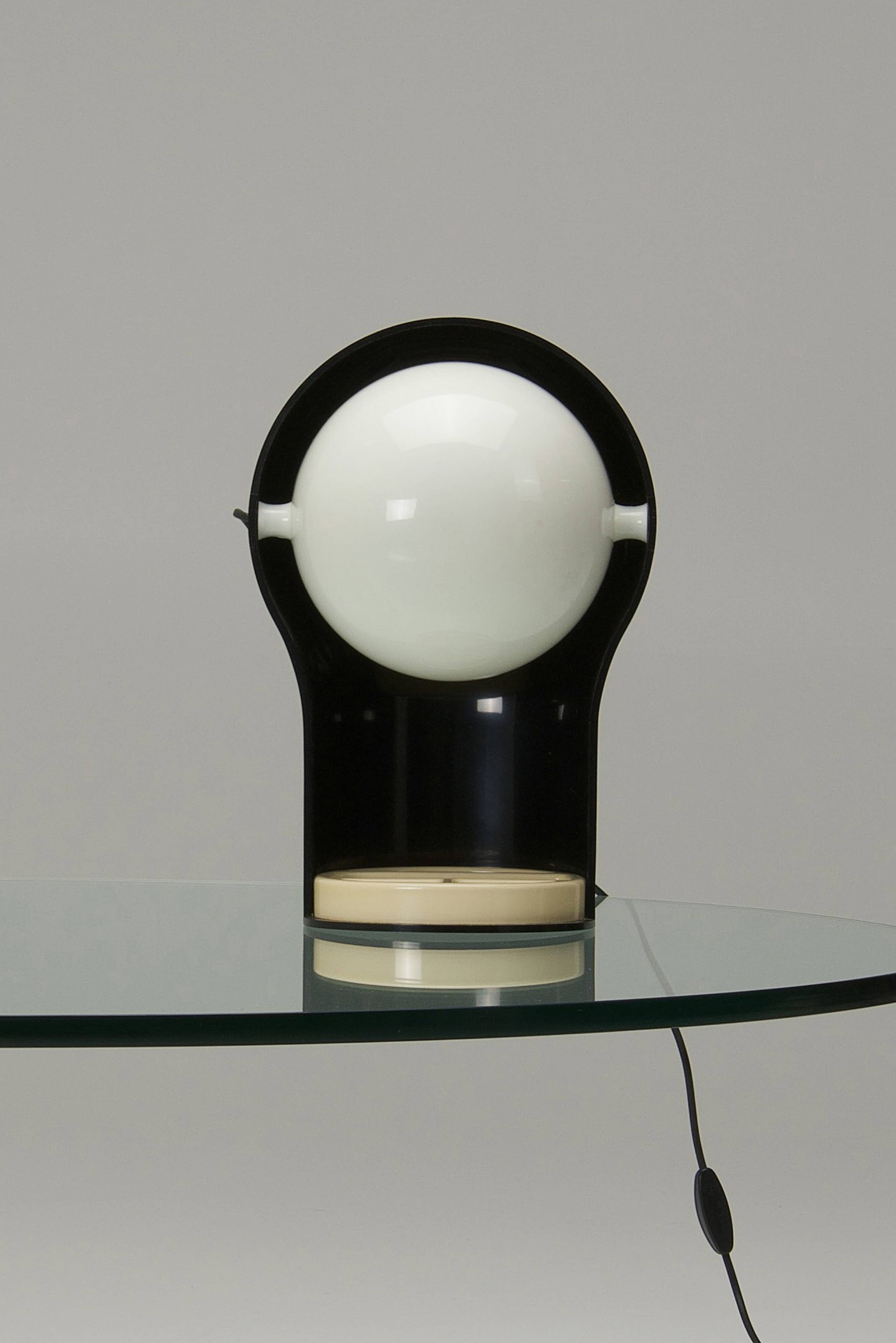 Telegono Table Lamp - Vico Magistretti