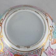 Old pink family style porcelain pot or vase with mandarin decoration, samson, paris