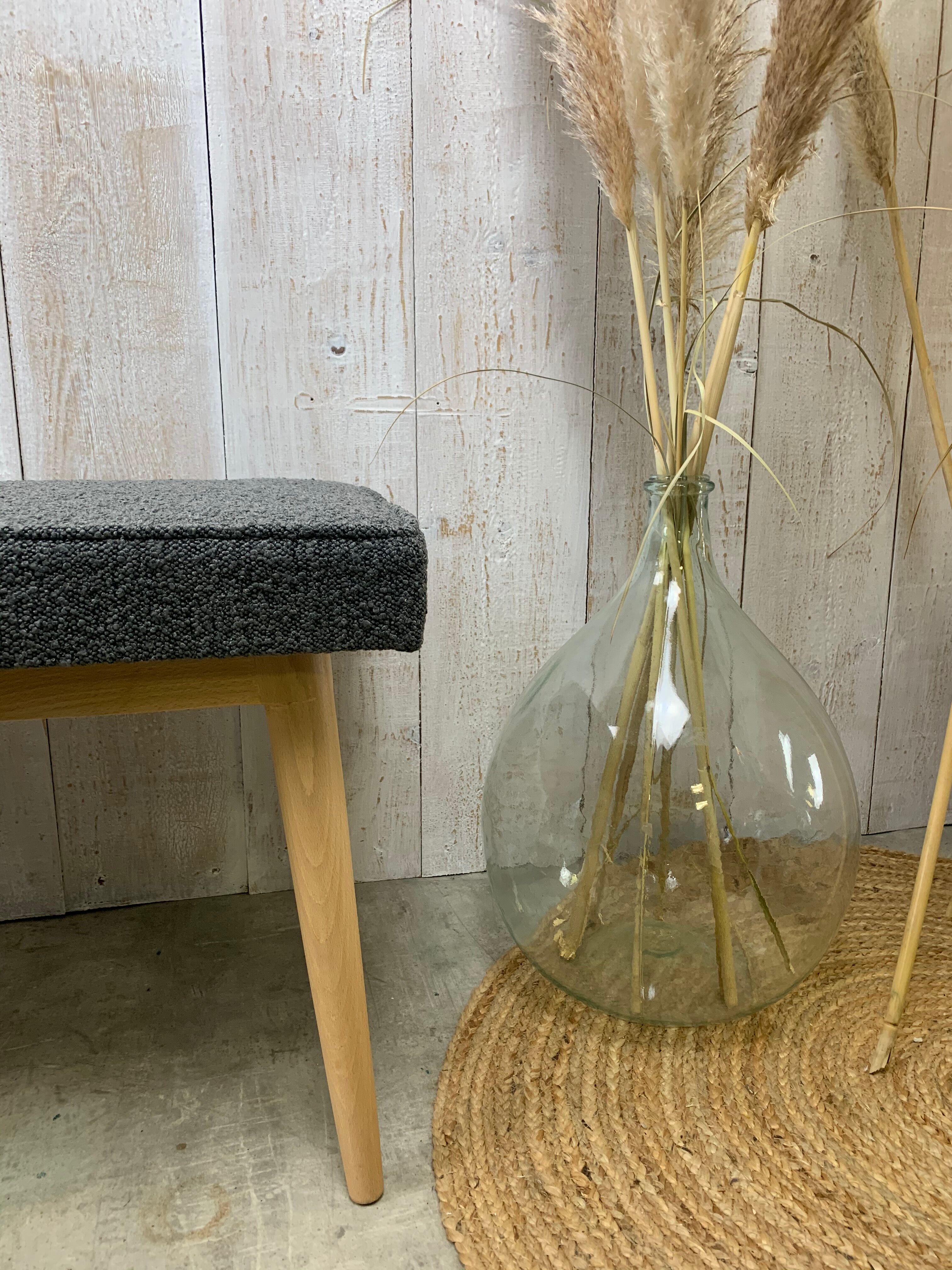 Scandinavian bench grey curls