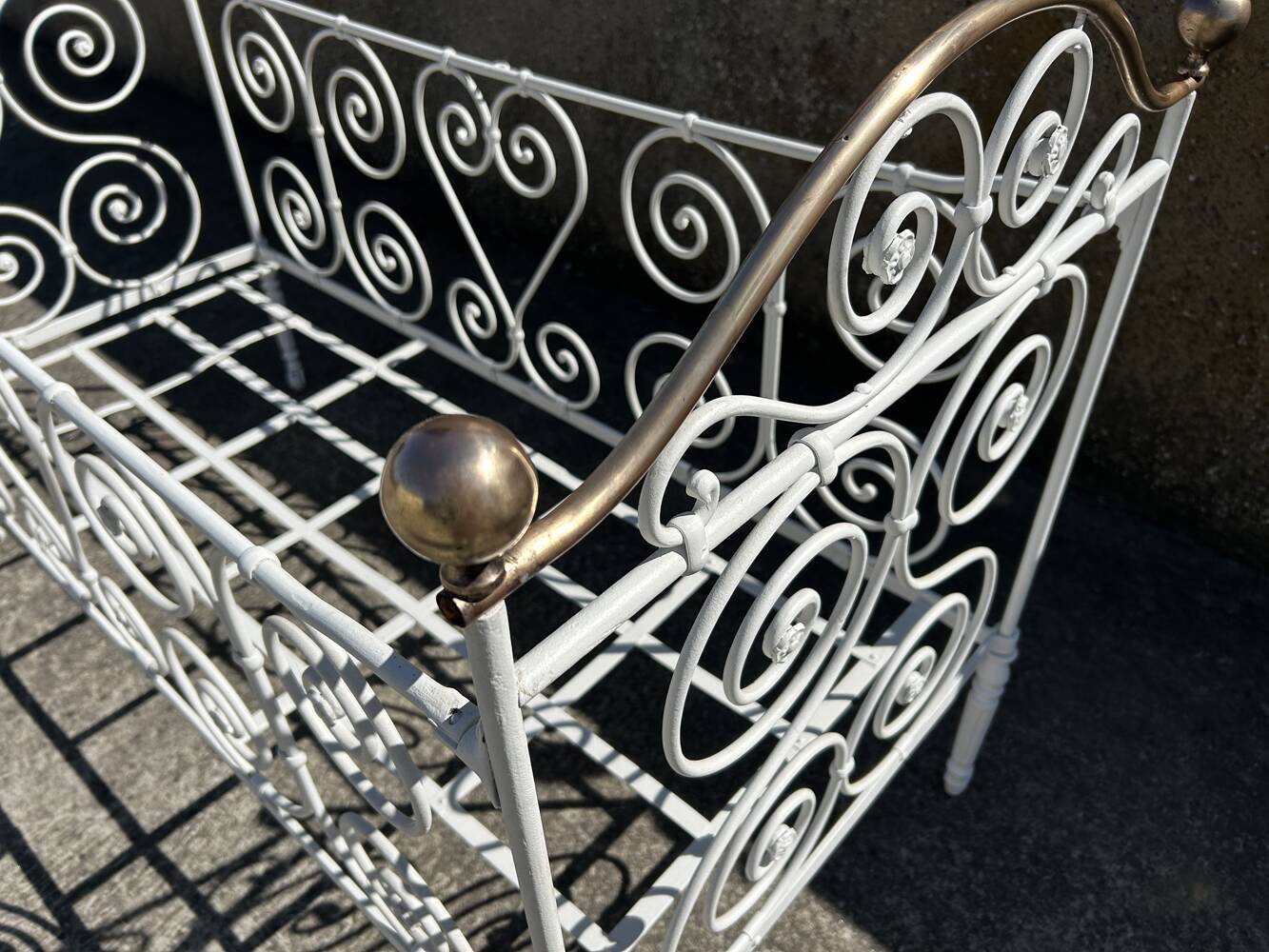 Lit banquette, wrought iron and copper, romantic Napoleonic III style, late 19th century.