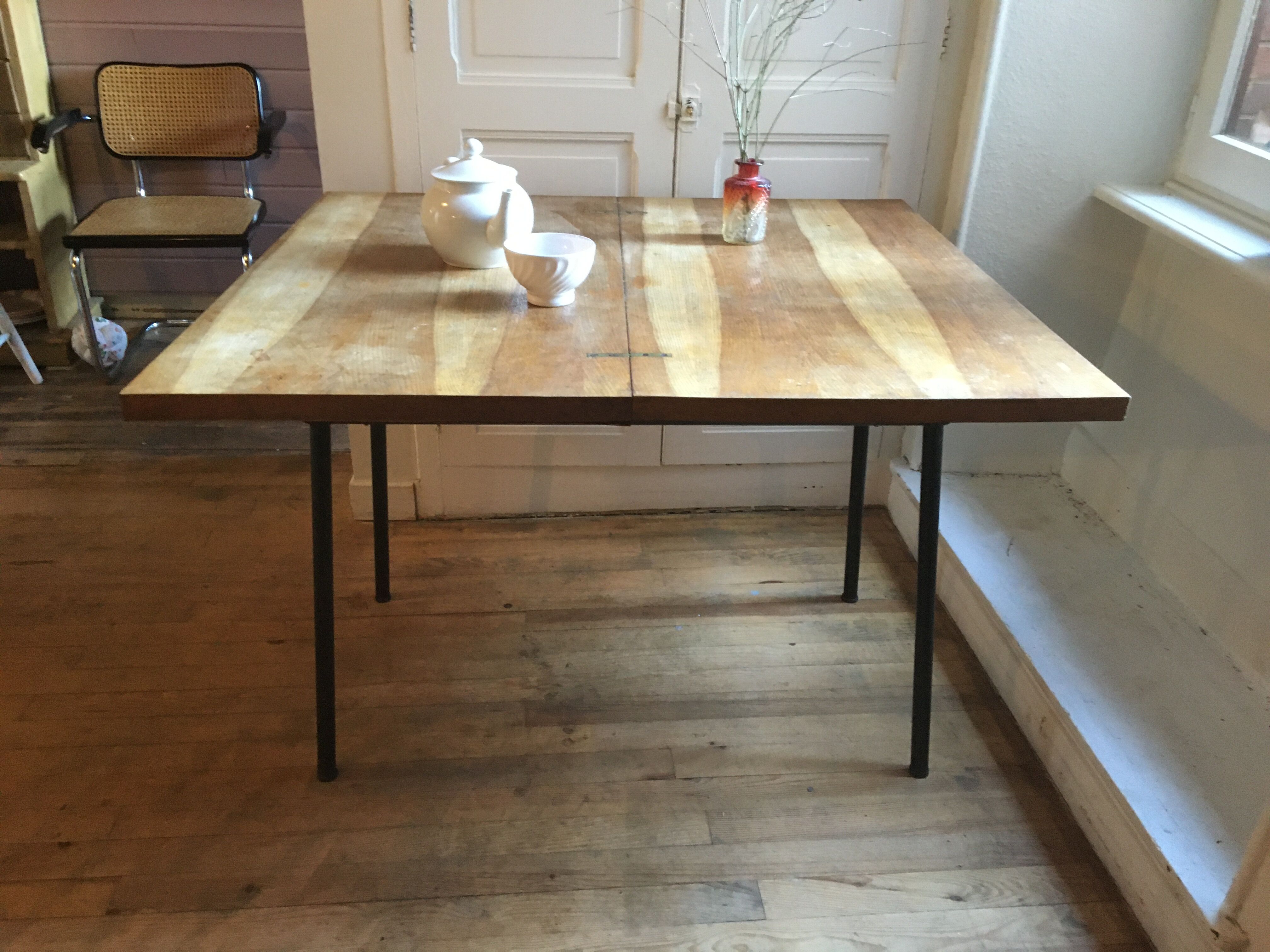 System table from the 1950s