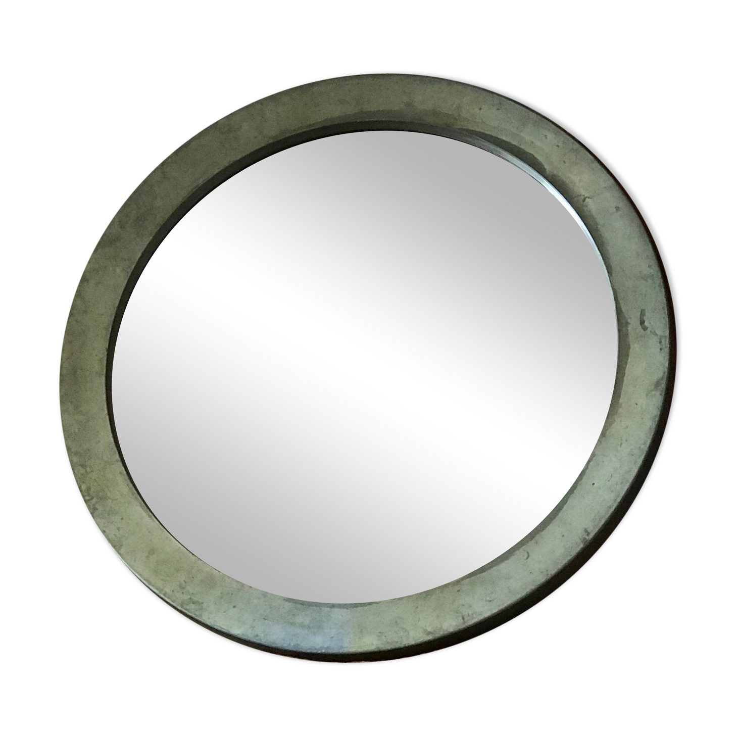 Round metal mirror