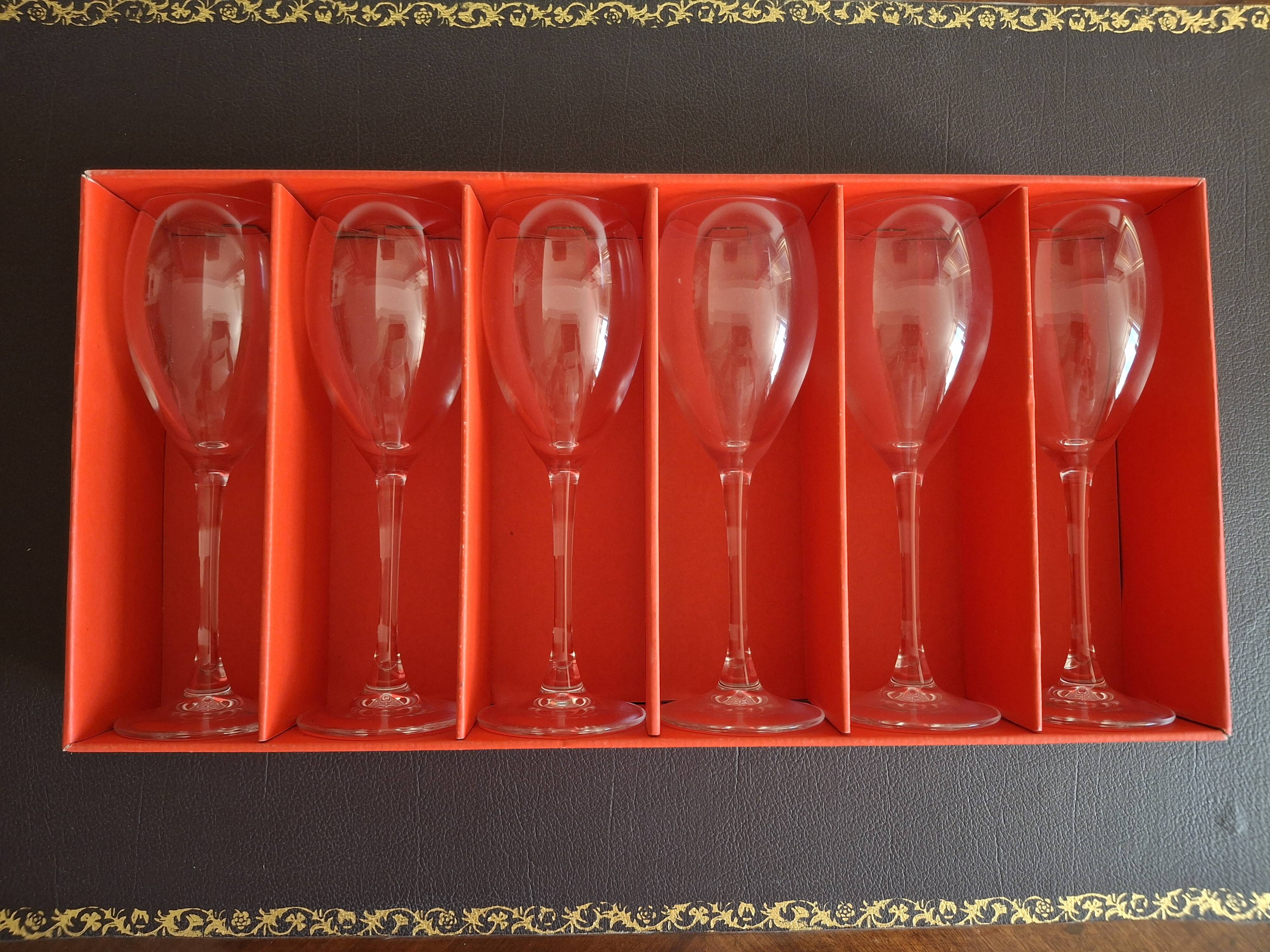 6 flutes à champagne en cristal d'Arques