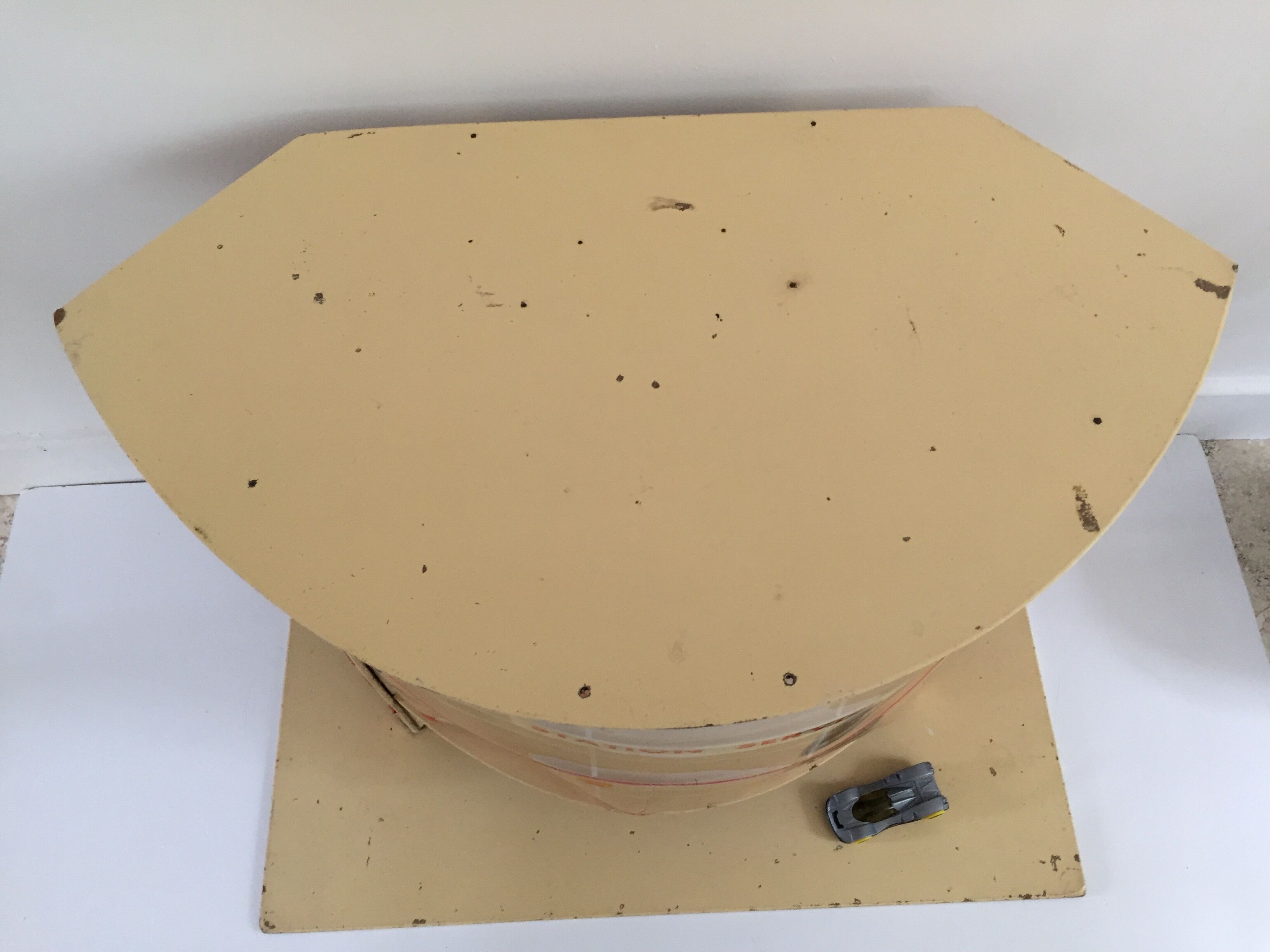 Garage vintage jouet car