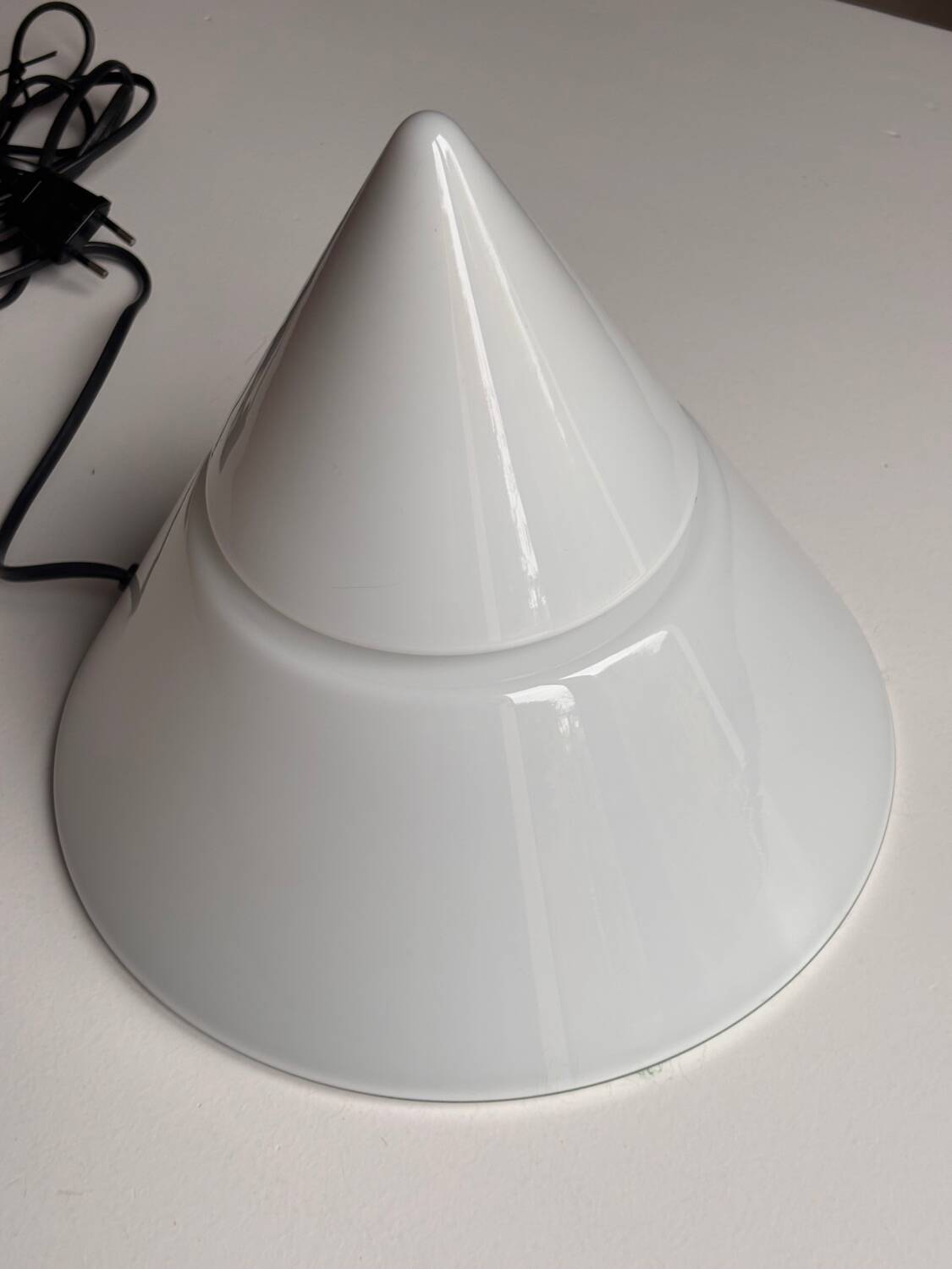 Lampe “Kilimanjaro” par Sergio Asti pour RAAK Amsterdam verre opalin d