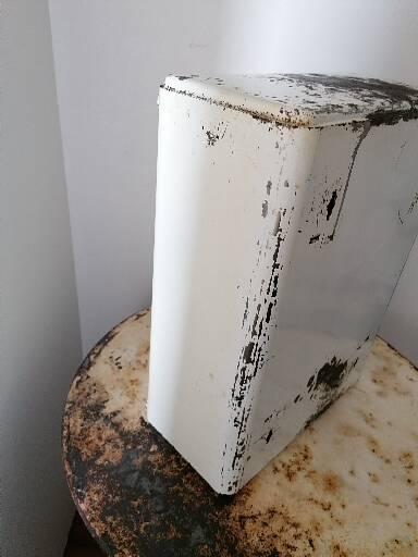 Metal wall toilet cabinet