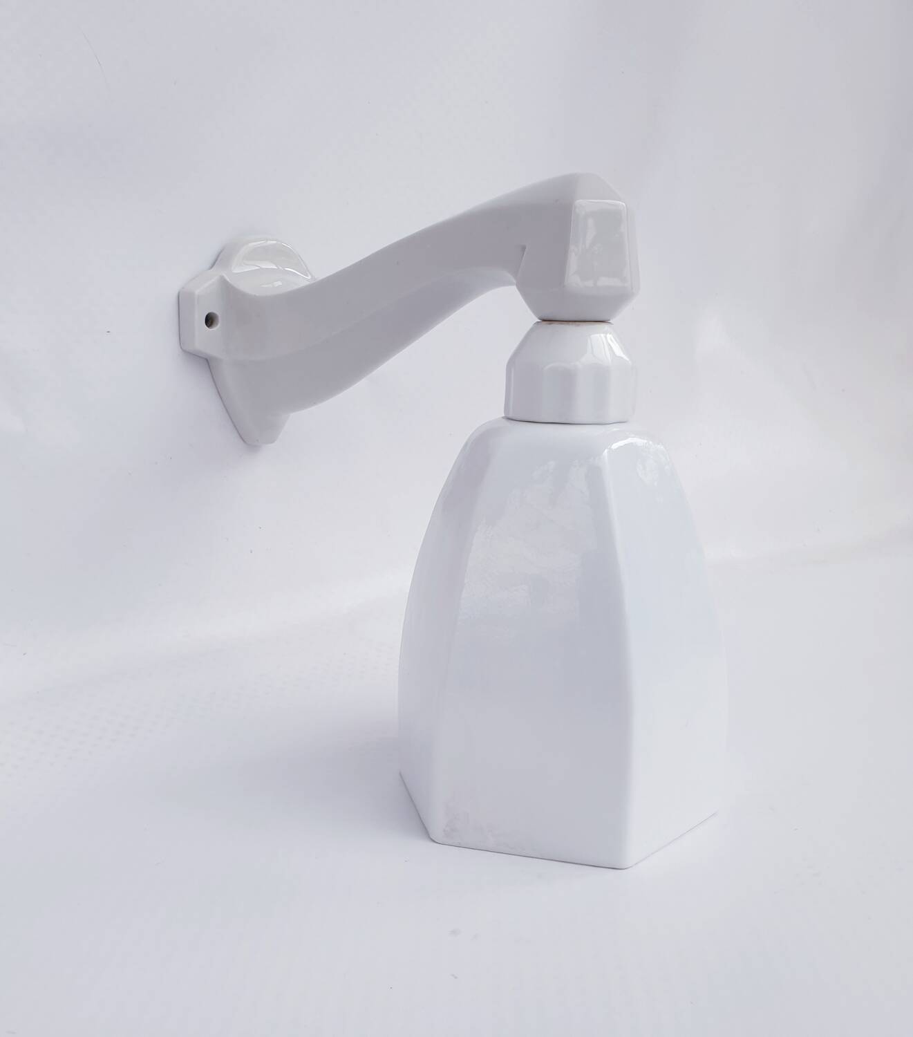 Decorative porcelain and glass wall lamp