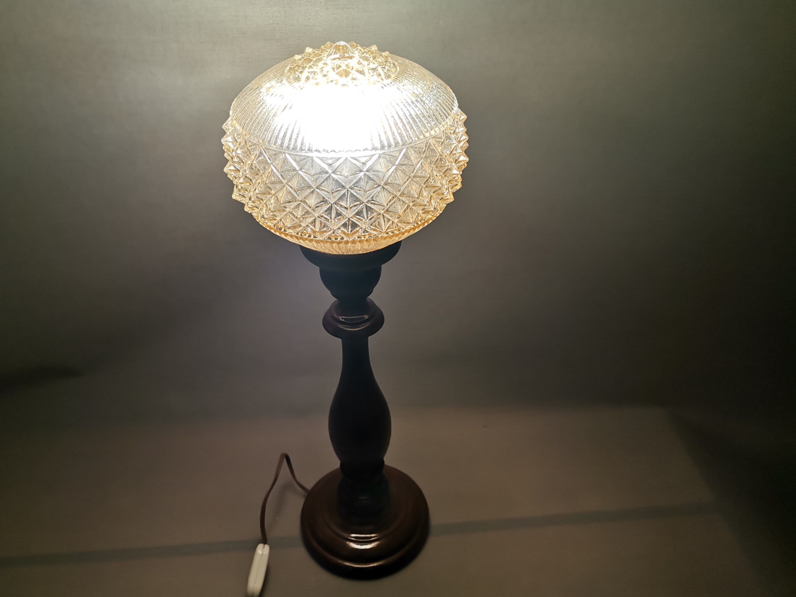 Table lamp