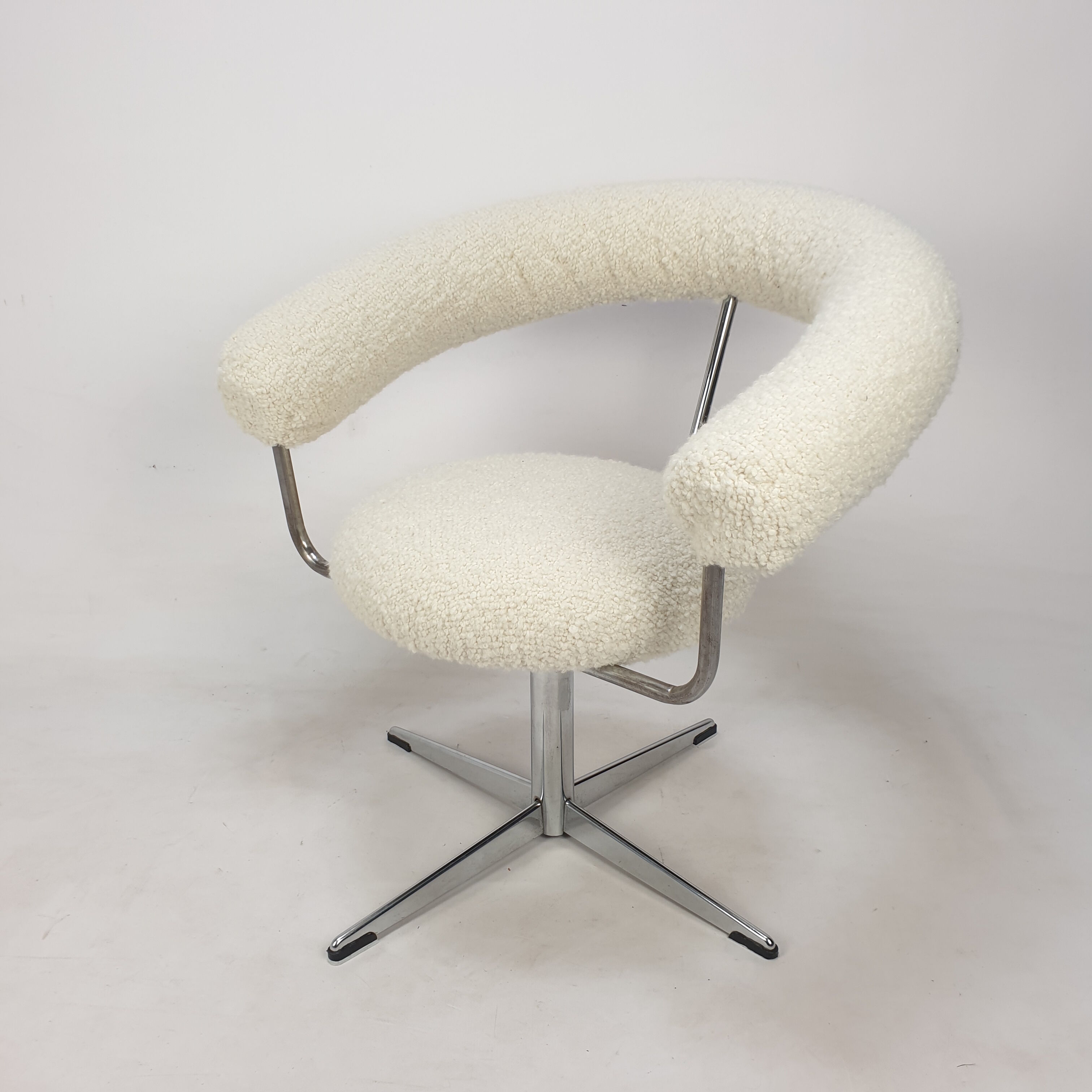 Ensemble de 2 fauteuils ronds, années 1970