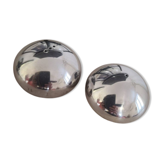 Metal salt and pepper shaker