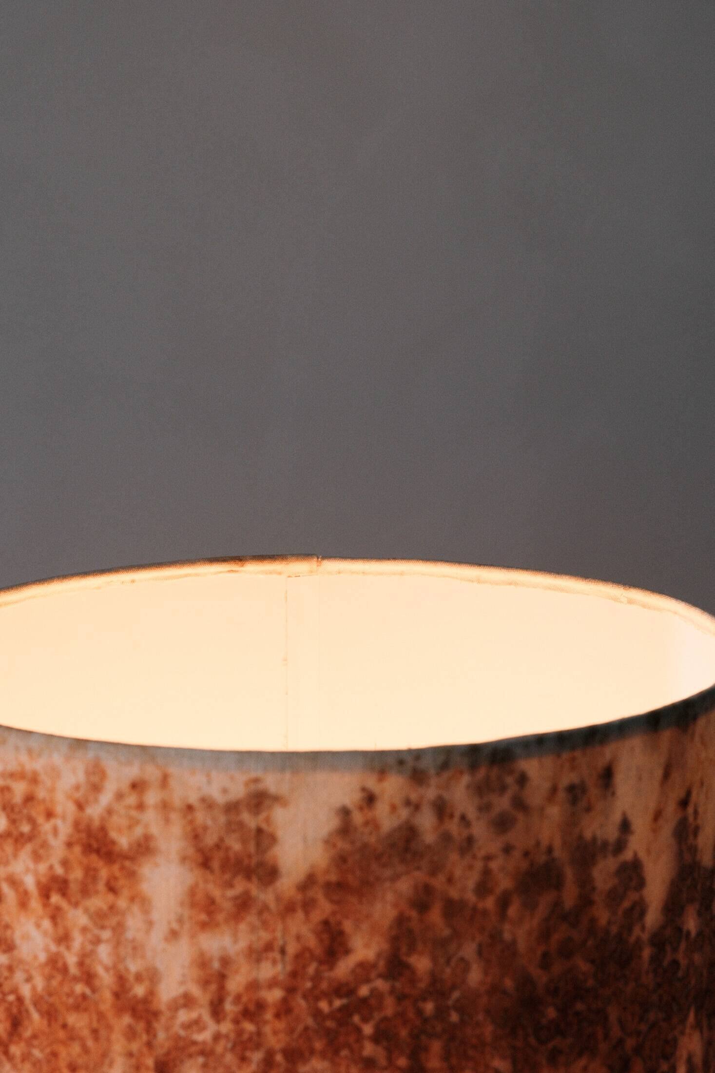 Lampadaire avec des tons rouillés (L)