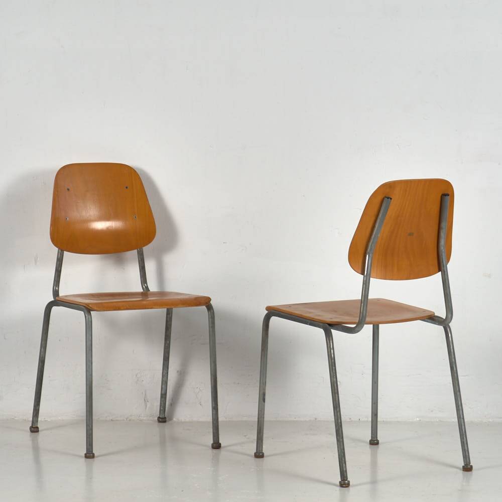 Vintage Industrial Chairs (c.1950). Set of 4 pieces