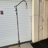 Tripod floor lamp
