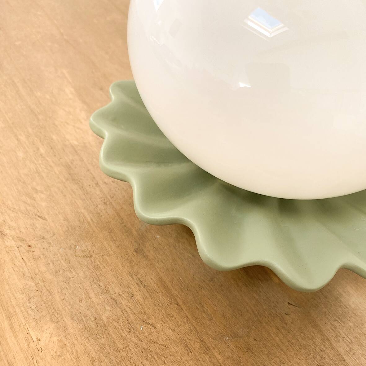 Ceramic shell lamp from the 70s/80s.