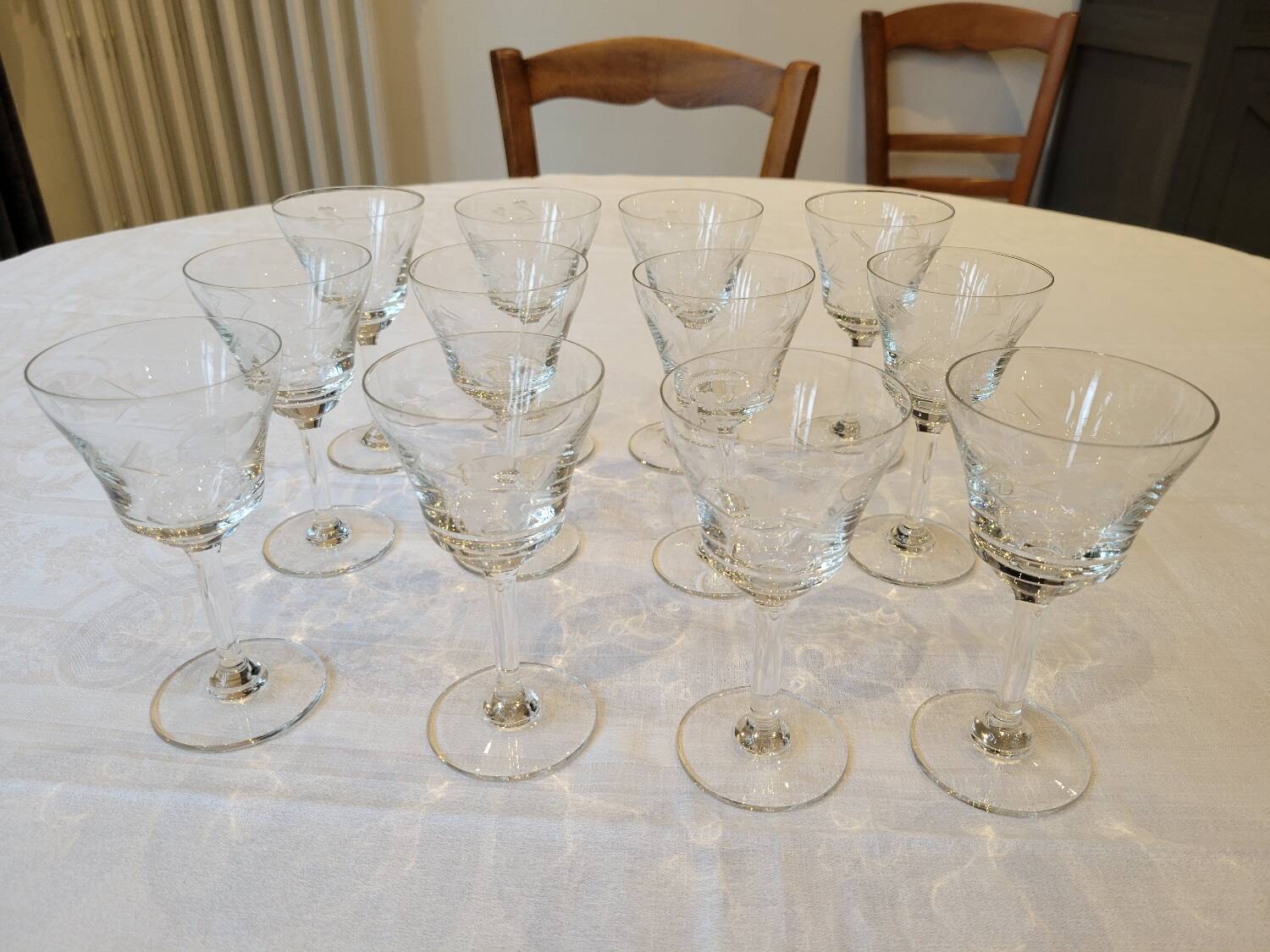 12 crystal wine glasses engraved with floral patterns