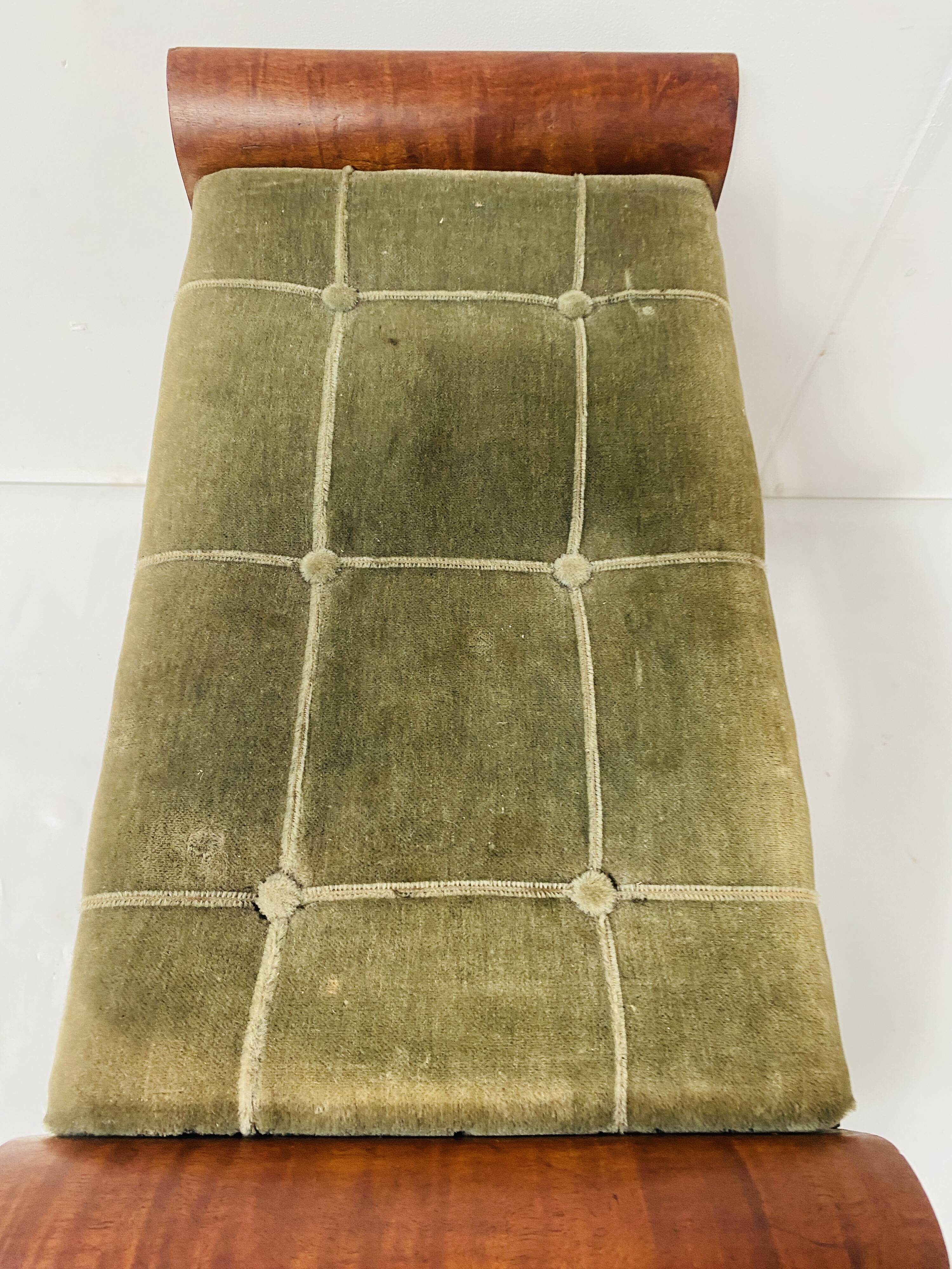 Art Deco piano bench in mottled mahogany. 20th century