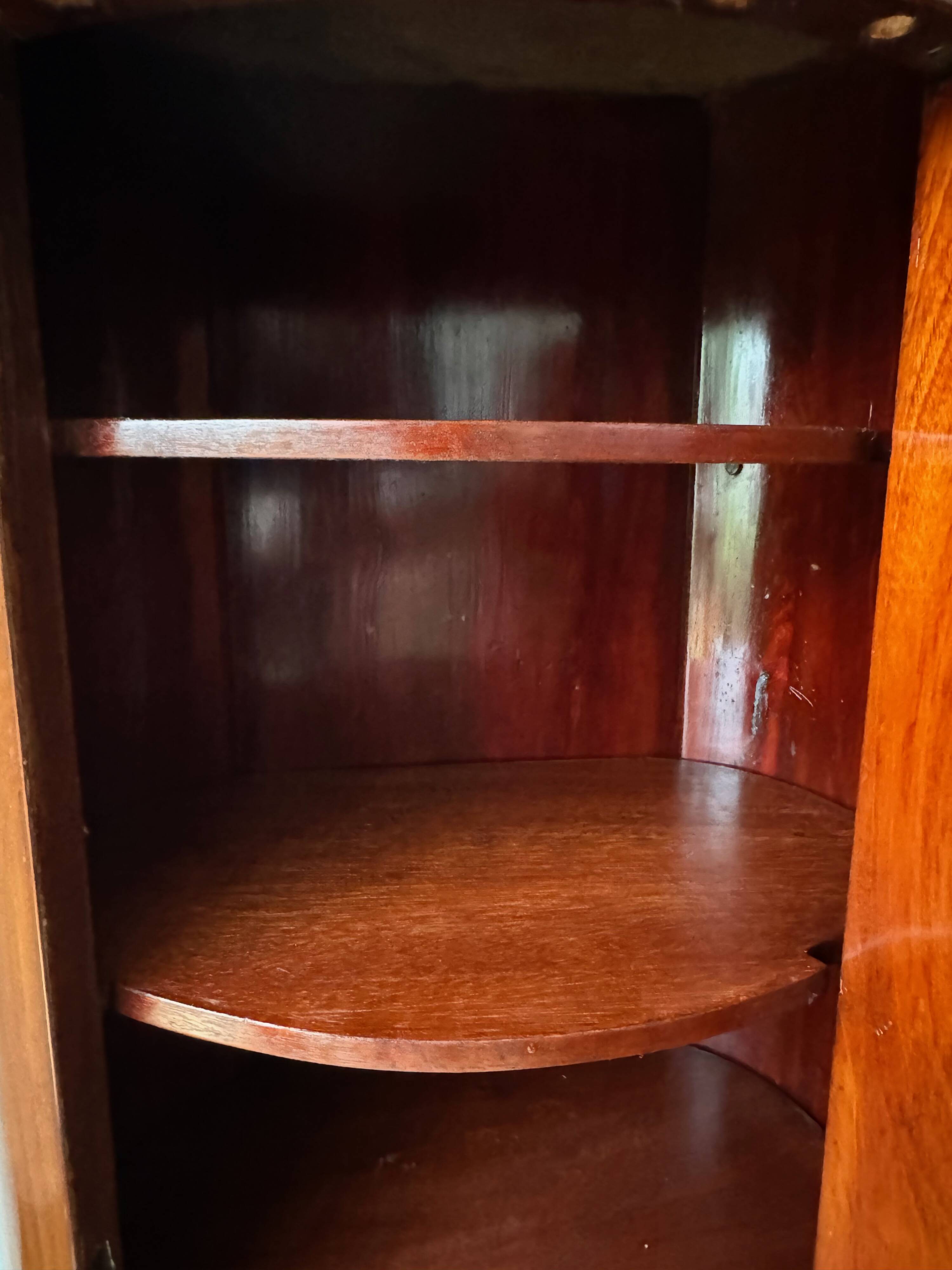 Somno Colonne Cabinet Cylindrique, en acajou flammé, Copenhague 1830-1840