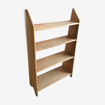 Wooden shelf profile wing