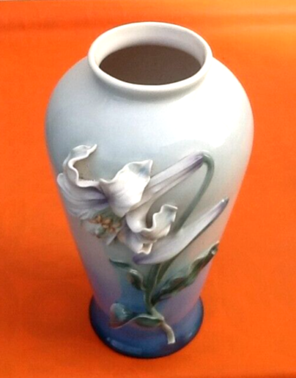 Vase grand modèle porcelaine '' Franz Collection