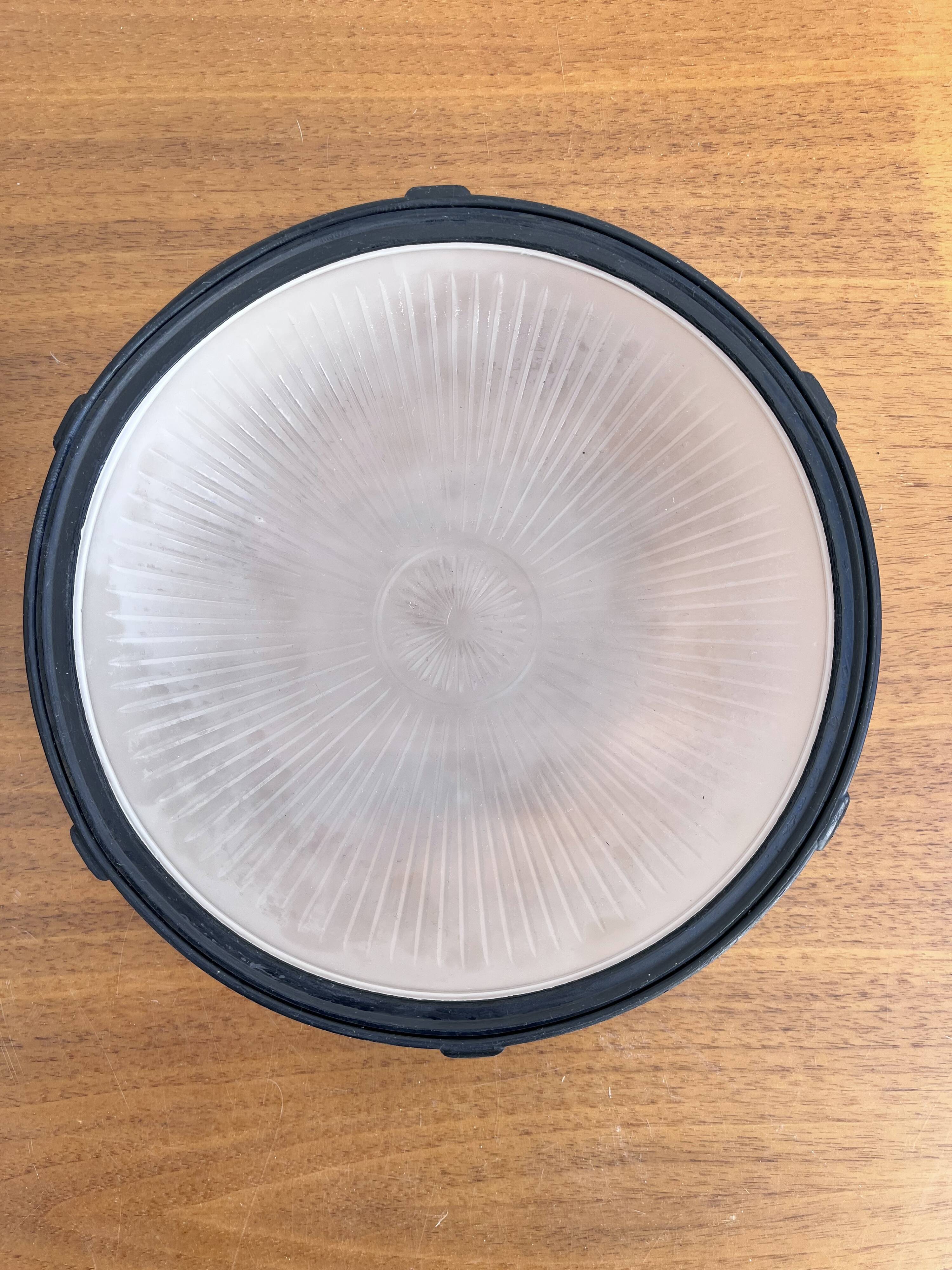 Marine decorative wall light in solid brass