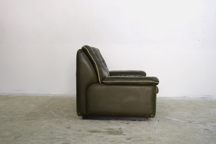 DS 66 Sofa from De Sede in Olive Leather, 1970s
