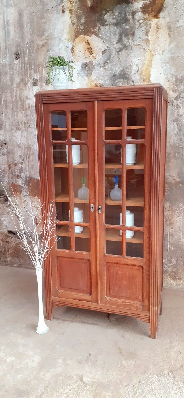 Armoire parisienne vitrée