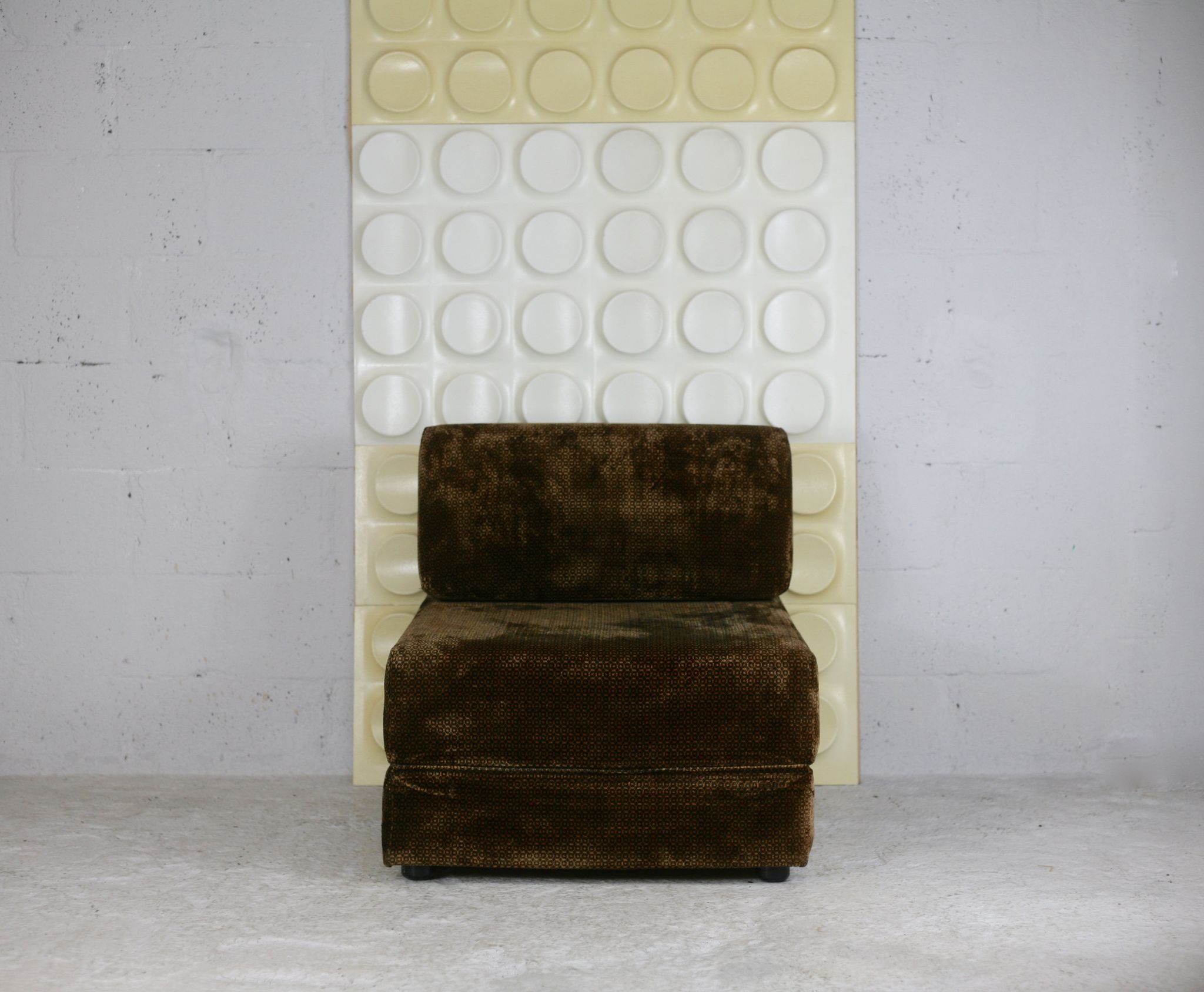 Foam and velvet heater "amber", convertible, France, circa 1970.