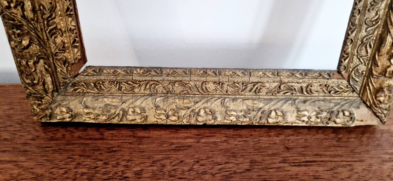Italian-style frame in wood and gilded stucco, 19th century