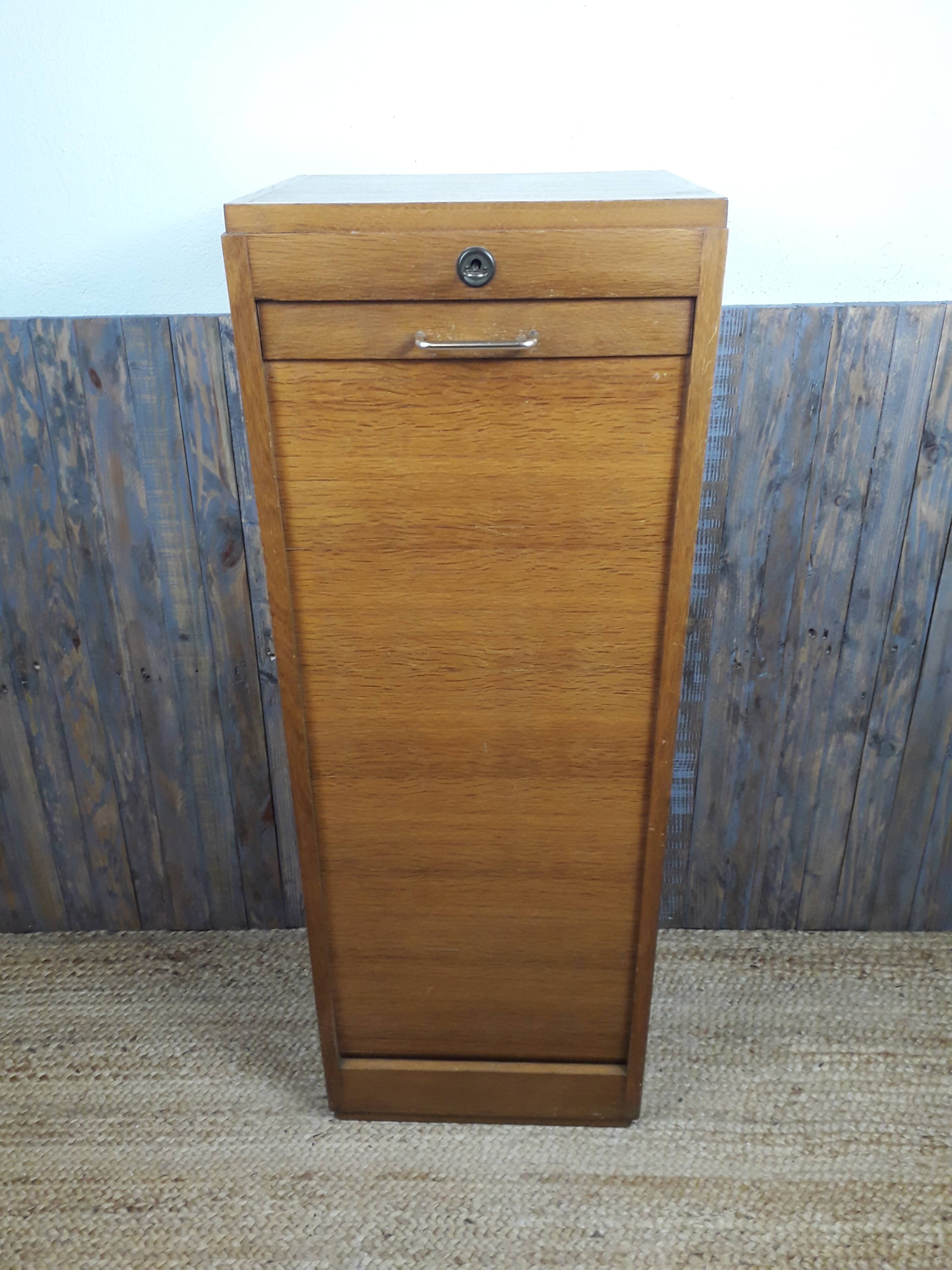 Curtain filing cabinet