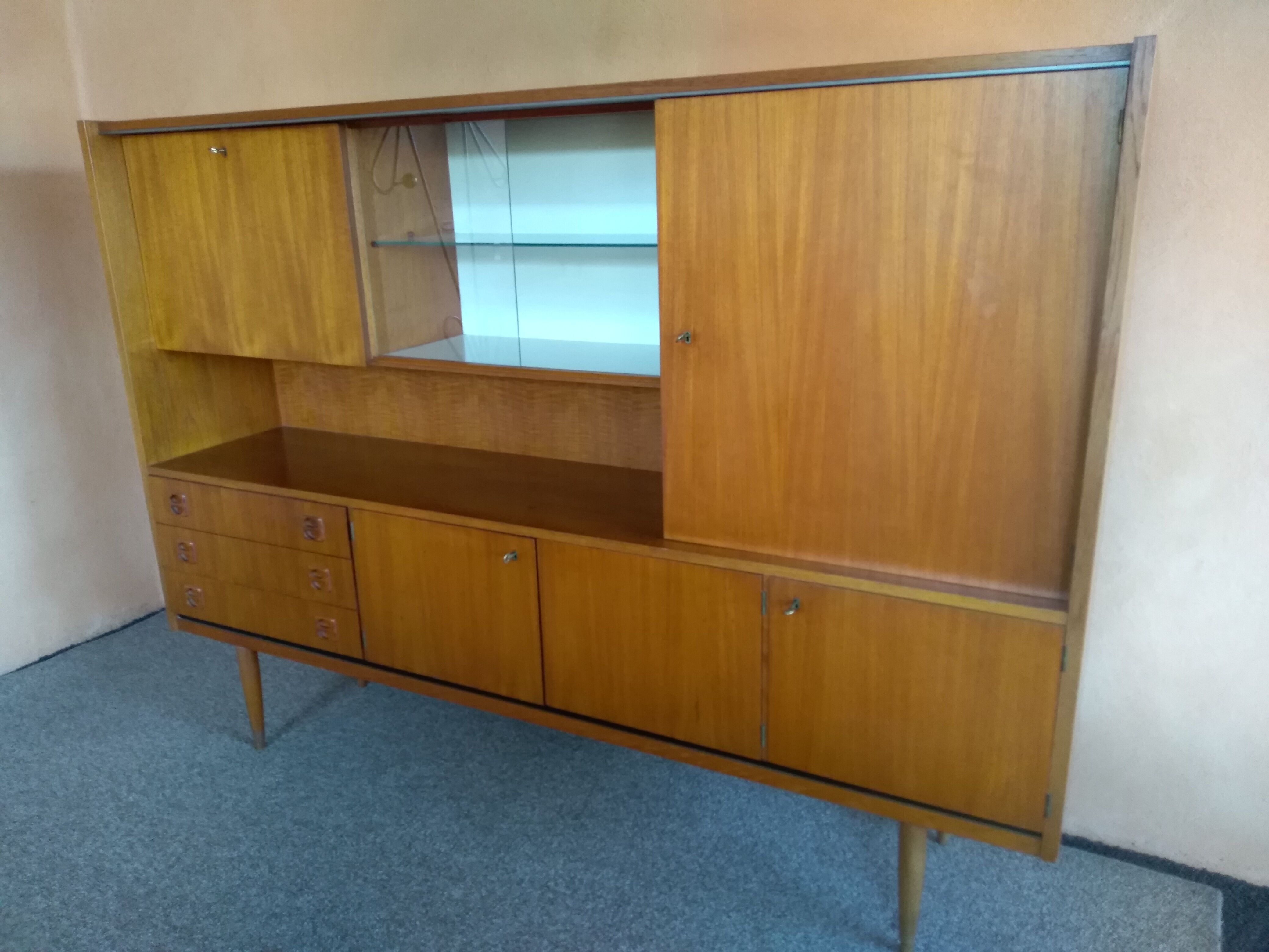 Vintage 1960 Scandinavian teak sidebar Cabinet