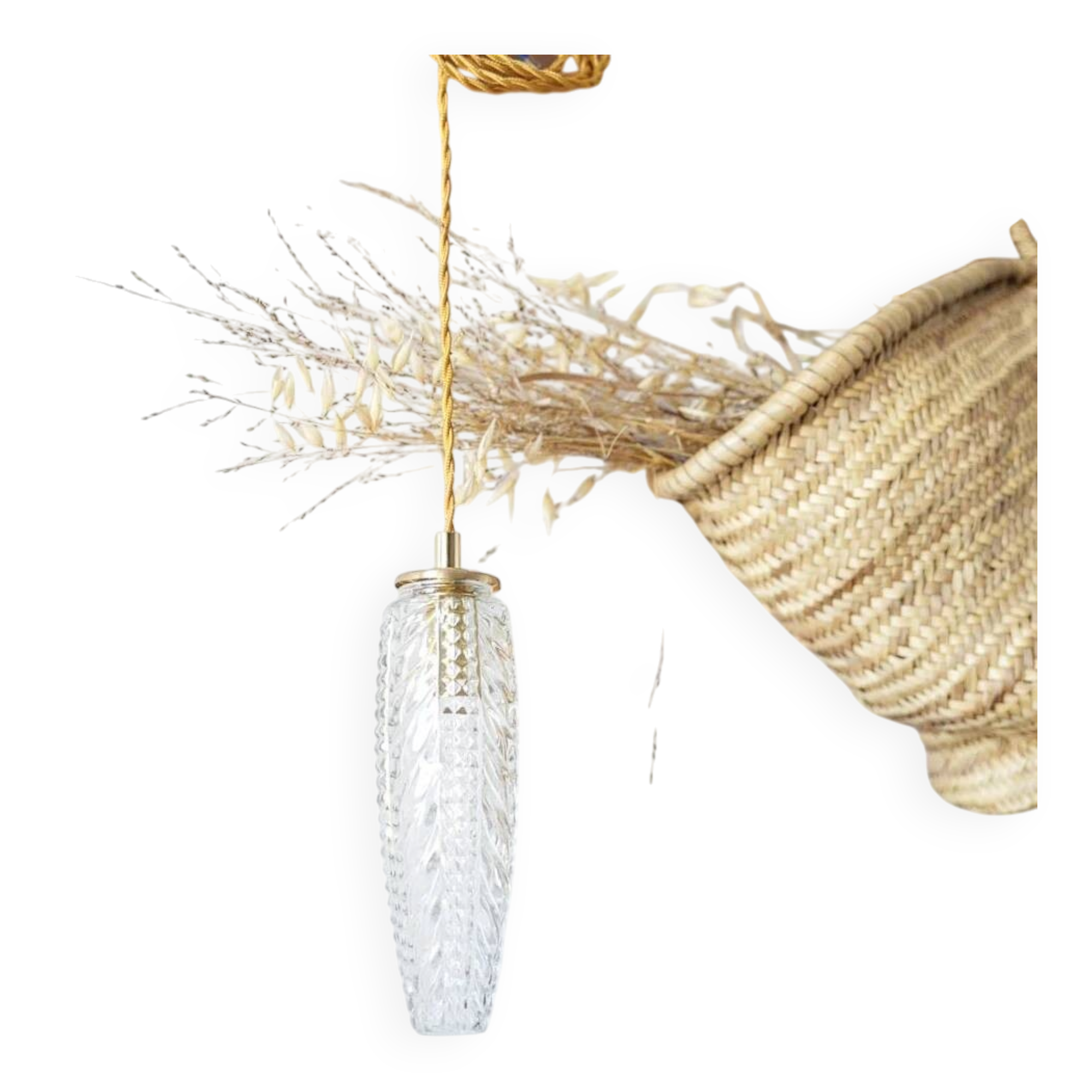 Chiseled glass suspension