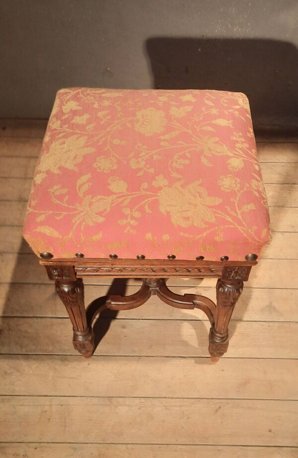 Tabouret de piano carré style Louis XVI