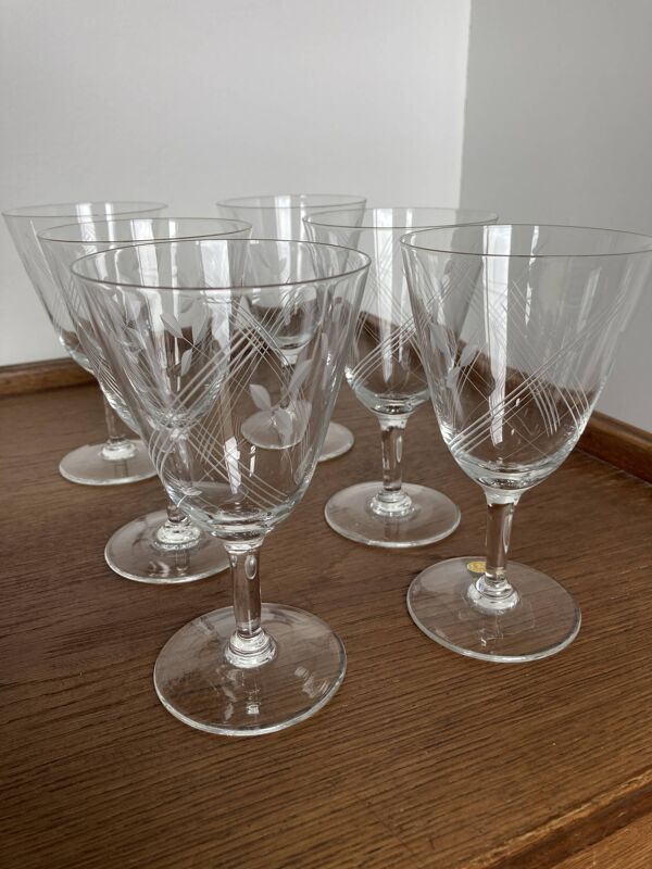 Série de 6 verres ciselés