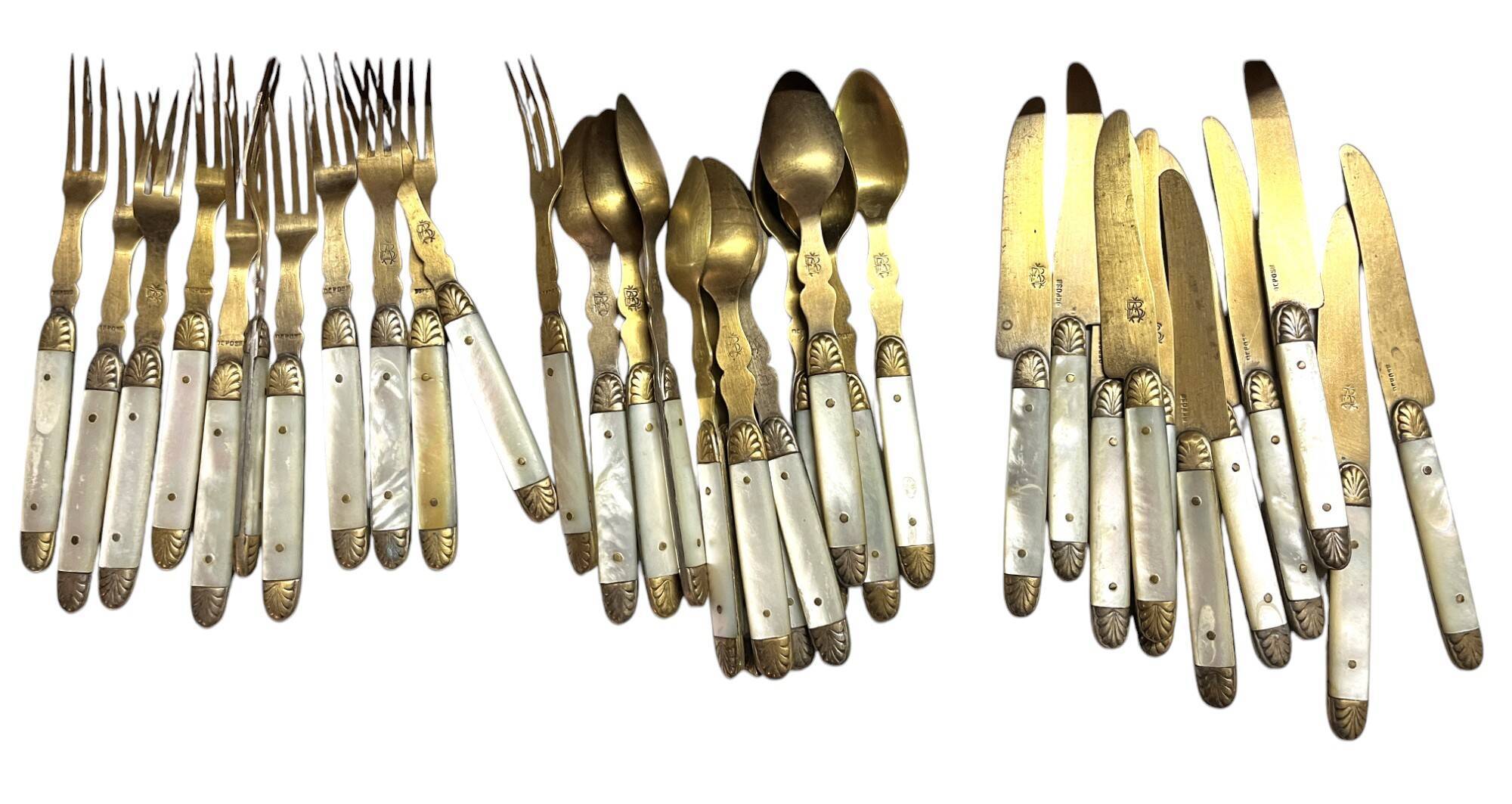 Tableware, 34 dessert cutlery sets with mother-of-pearl handles, early 20th century