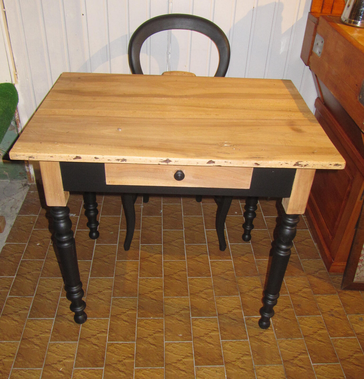 Bureau en noyer avec sa chaise